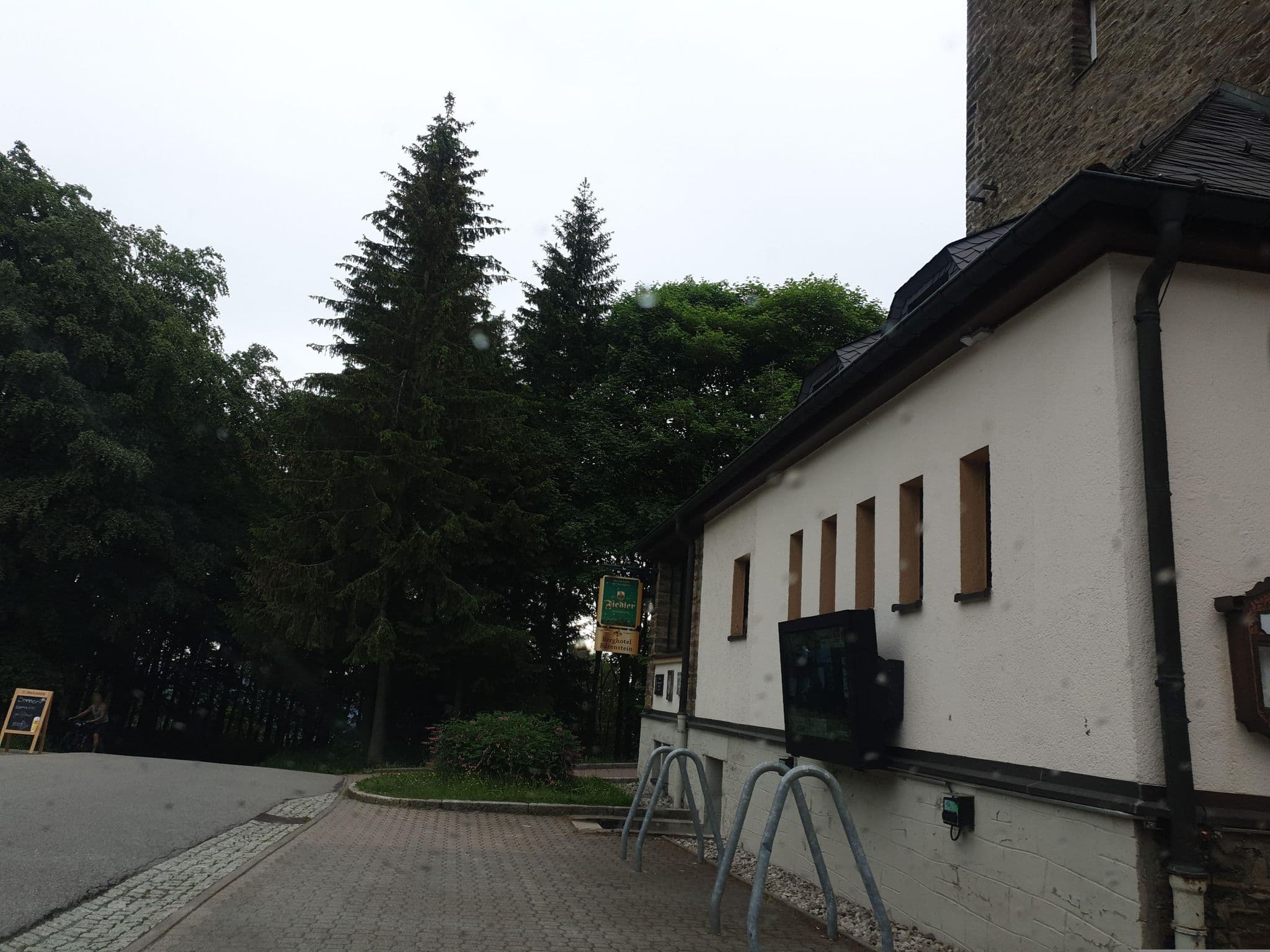Street view near Berghotel Bärenstein, Bärenstein — © canislupus (CC BY-SA · Mapillary)