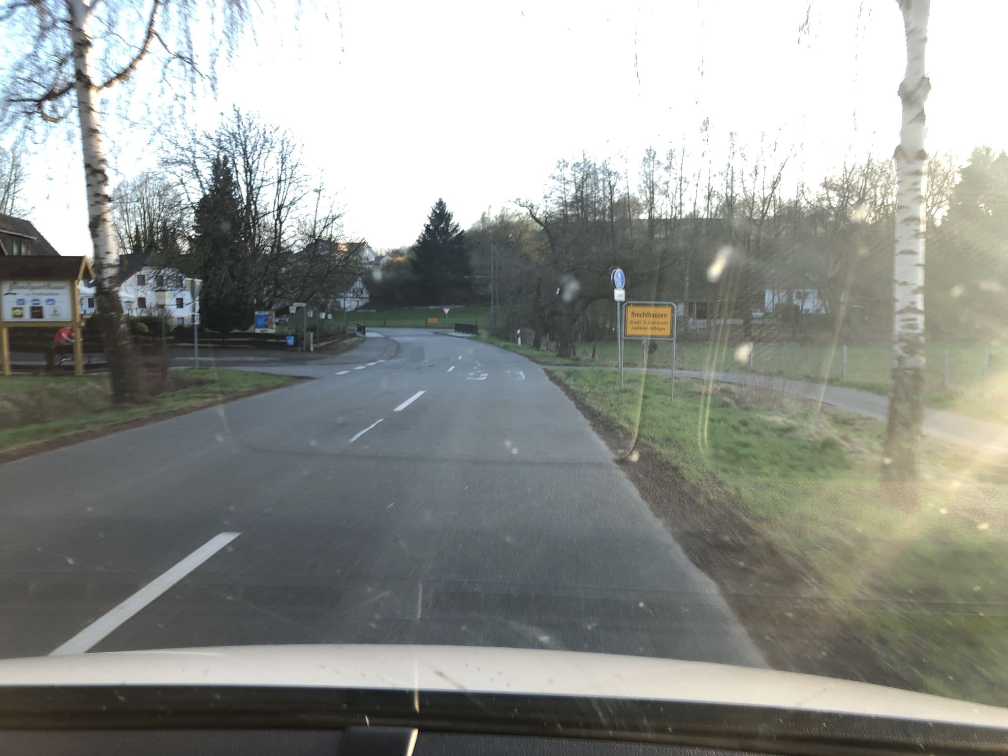 Street view near Gästehaus Zur Endstation, Weißenborn-Lüderode — © omba (CC BY-SA · Mapillary)
