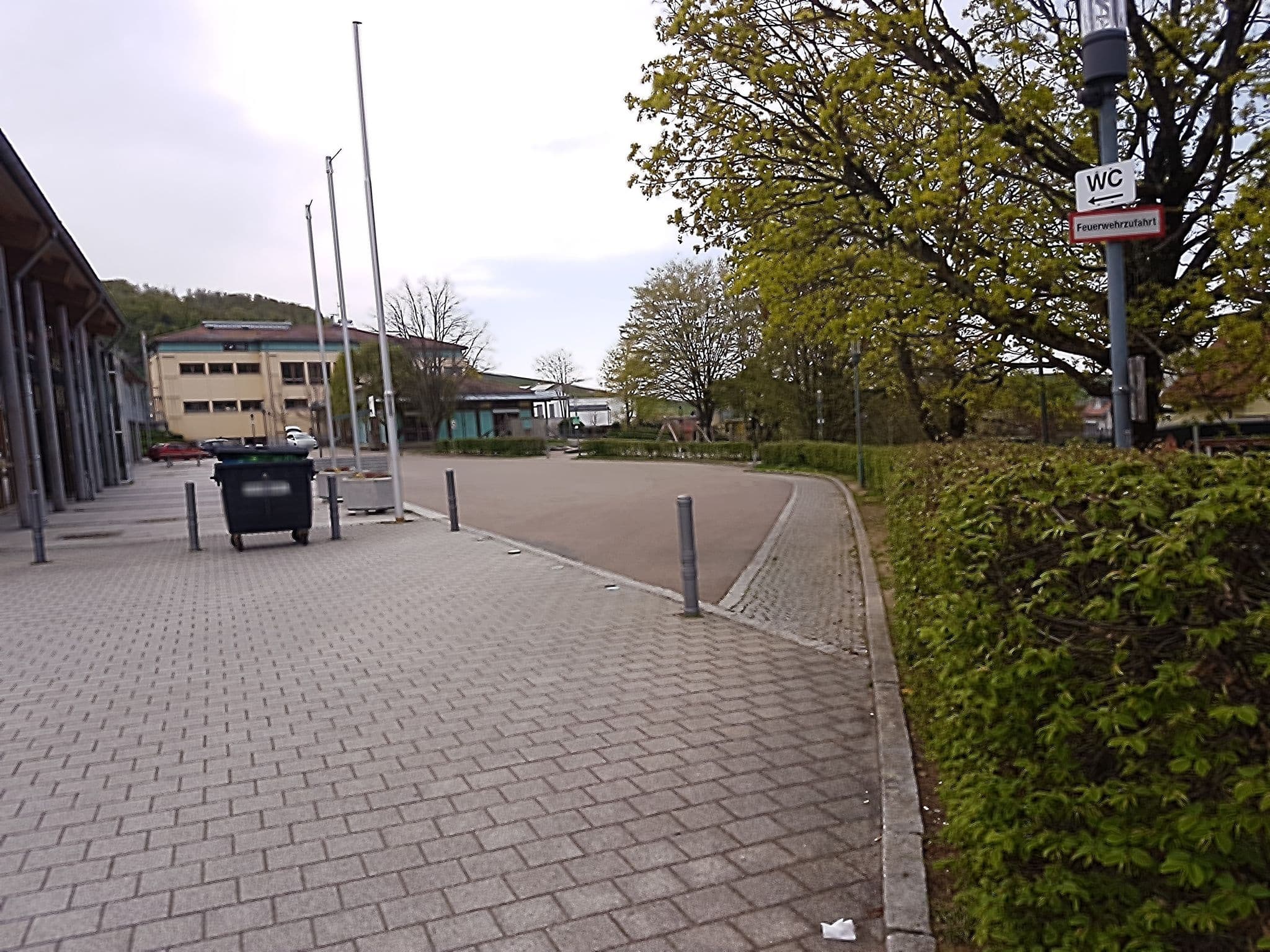 Street view near Wohnmobilstellplatz Ebringen, Ebringen — © qungo (CC BY-SA · Mapillary)