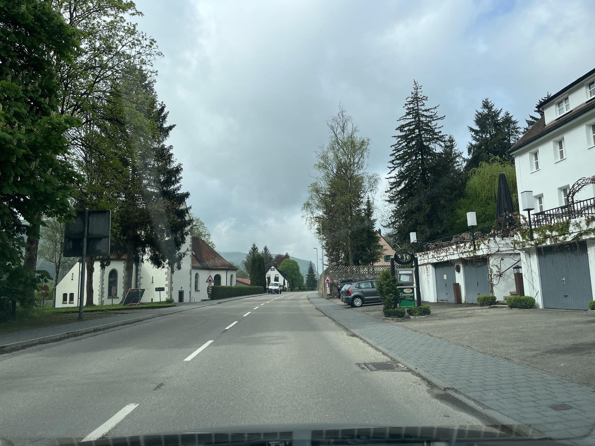 Street view near Landgasthof-Pension Murmeltier, Schwenningen — © googie0815 (CC BY-SA · Mapillary)