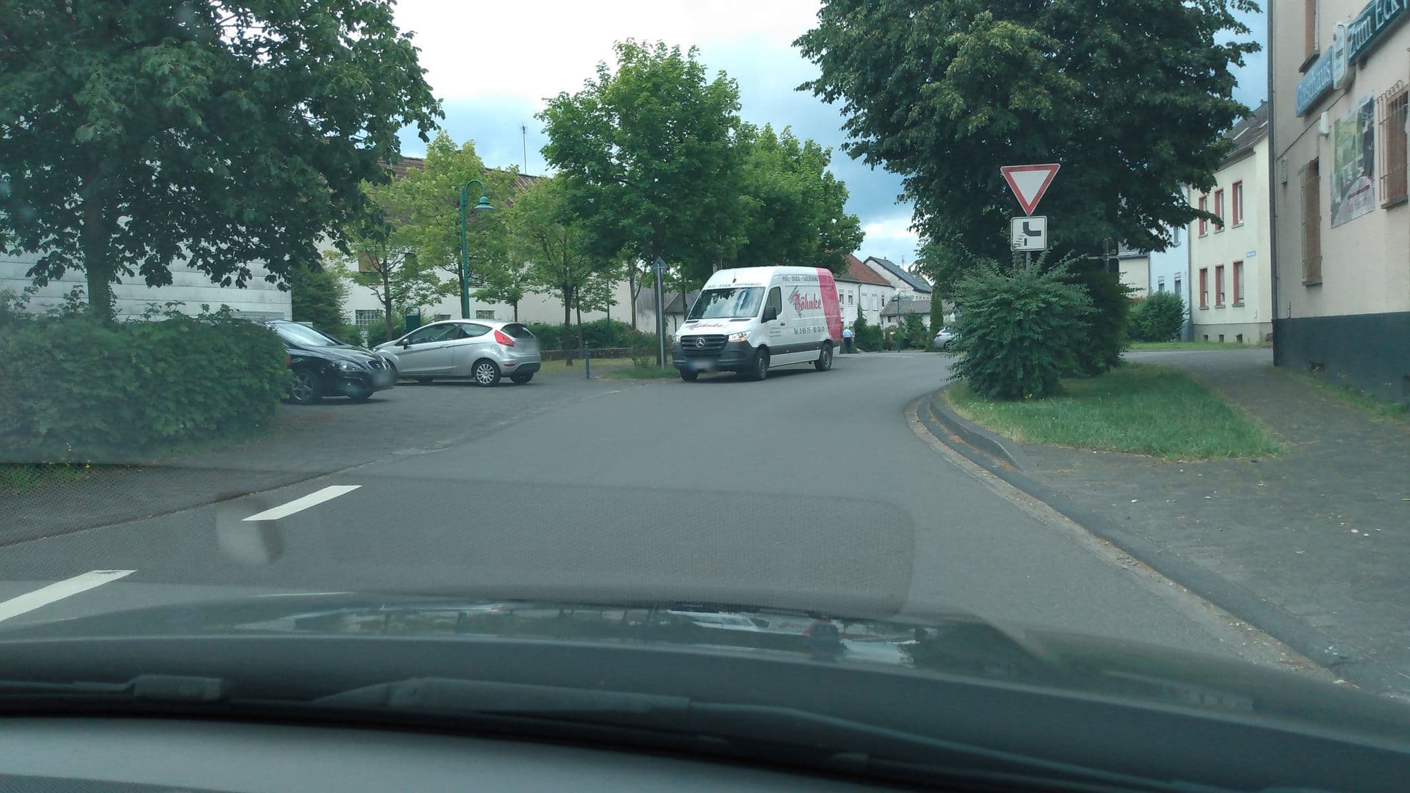 Street view near Zum Eck, Großlittgen — © rb61 (CC BY-SA · Mapillary)