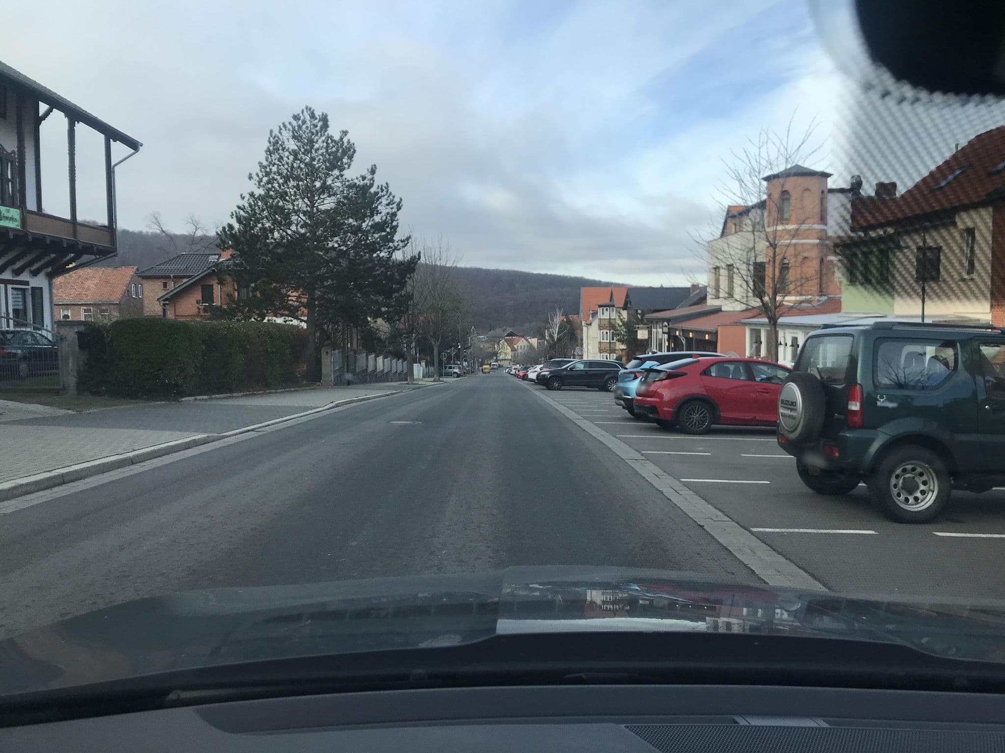 Street view near Aneton, Thale — © surveyor99 (CC BY-SA · Mapillary)