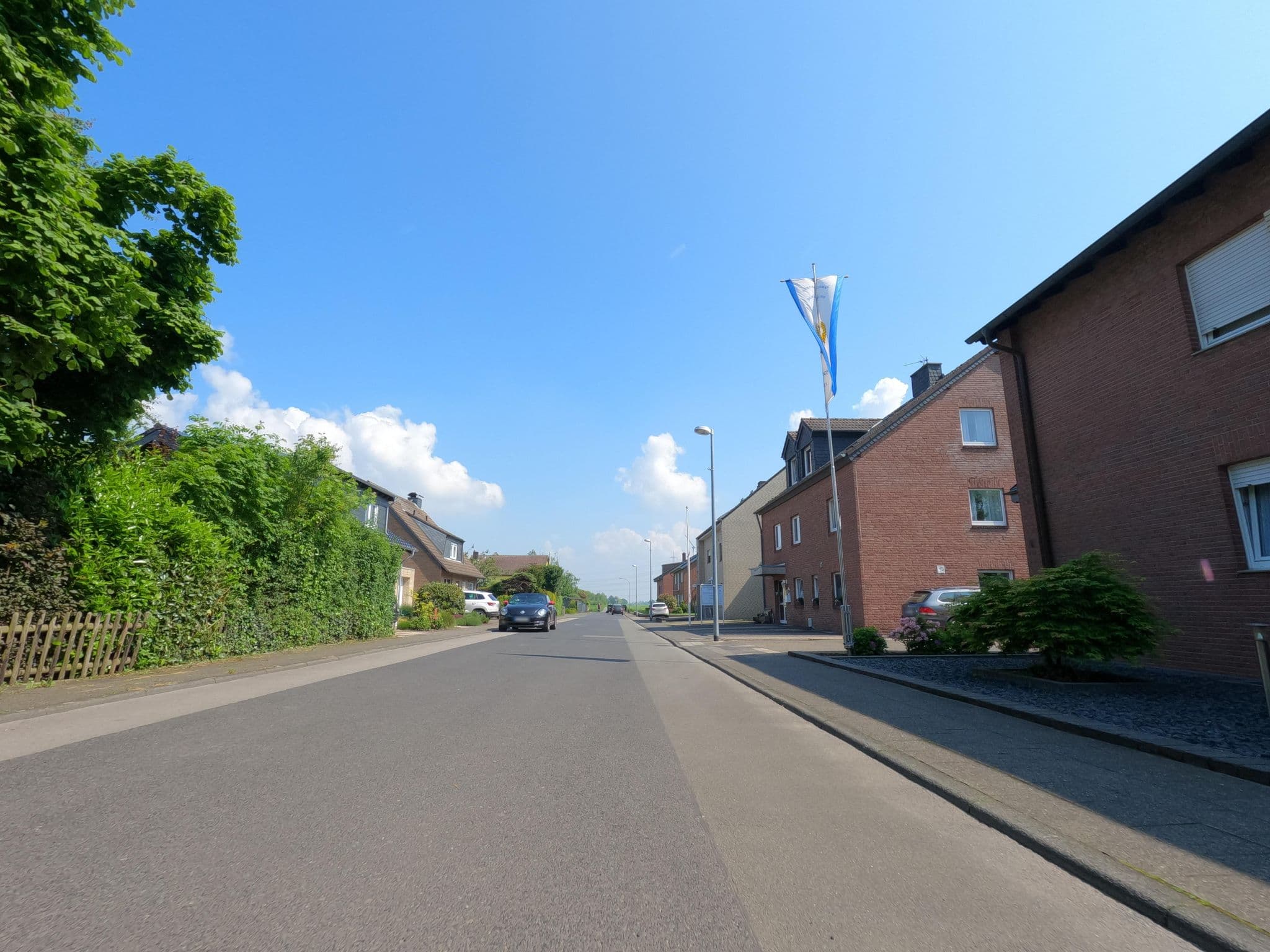 Street view near Frühstückspension Stenbrock, Neubrück — © hektor1989 (CC BY-SA · Mapillary)