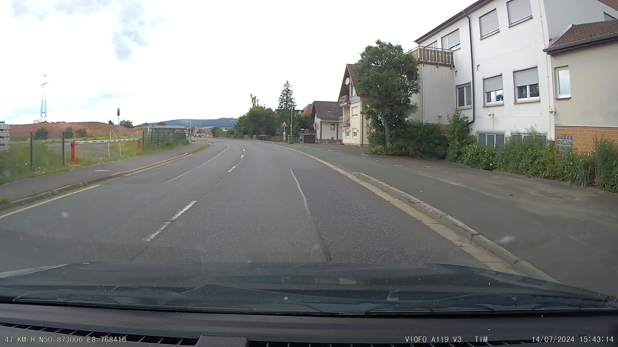 Street view near Gasthof-Pension Zur Aue, Cölbe — © tim3003 (CC BY-SA · Mapillary)