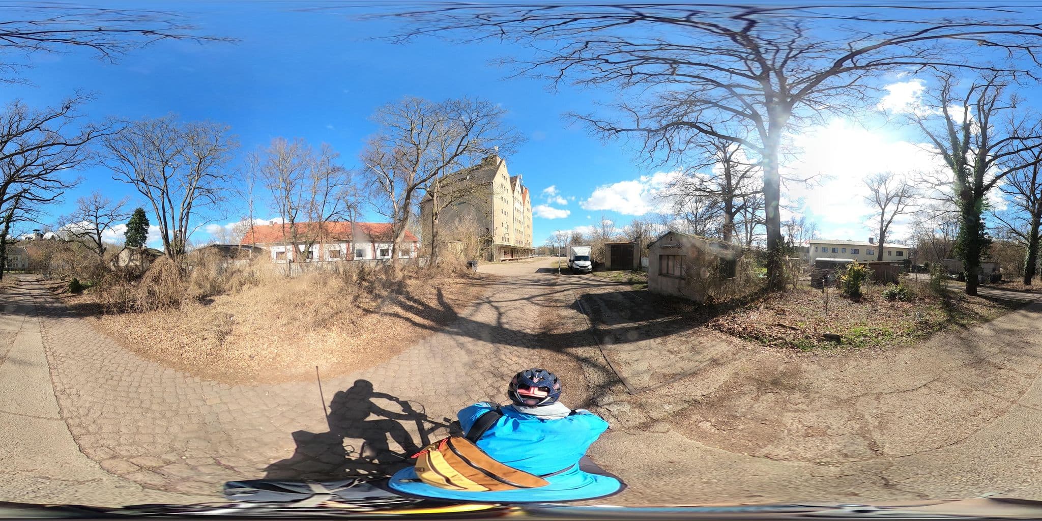 Street view near Pension und Restaurant "Altes Fährhaus", Salzmünde — © Planungsgesellschaft_RV-K (CC BY-SA · Mapillary)