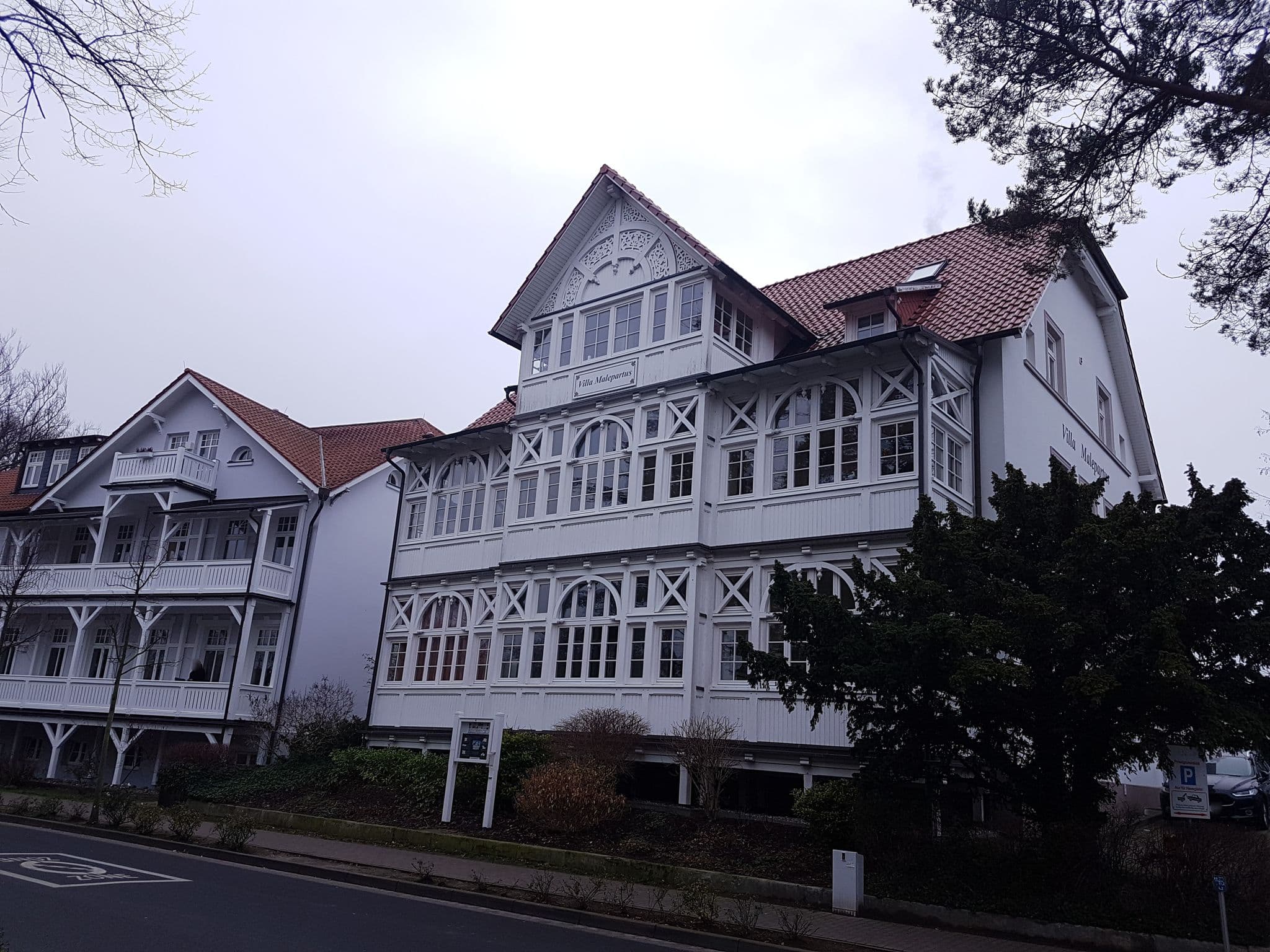Street view near Villa Aesculap, Ostseebad Binz