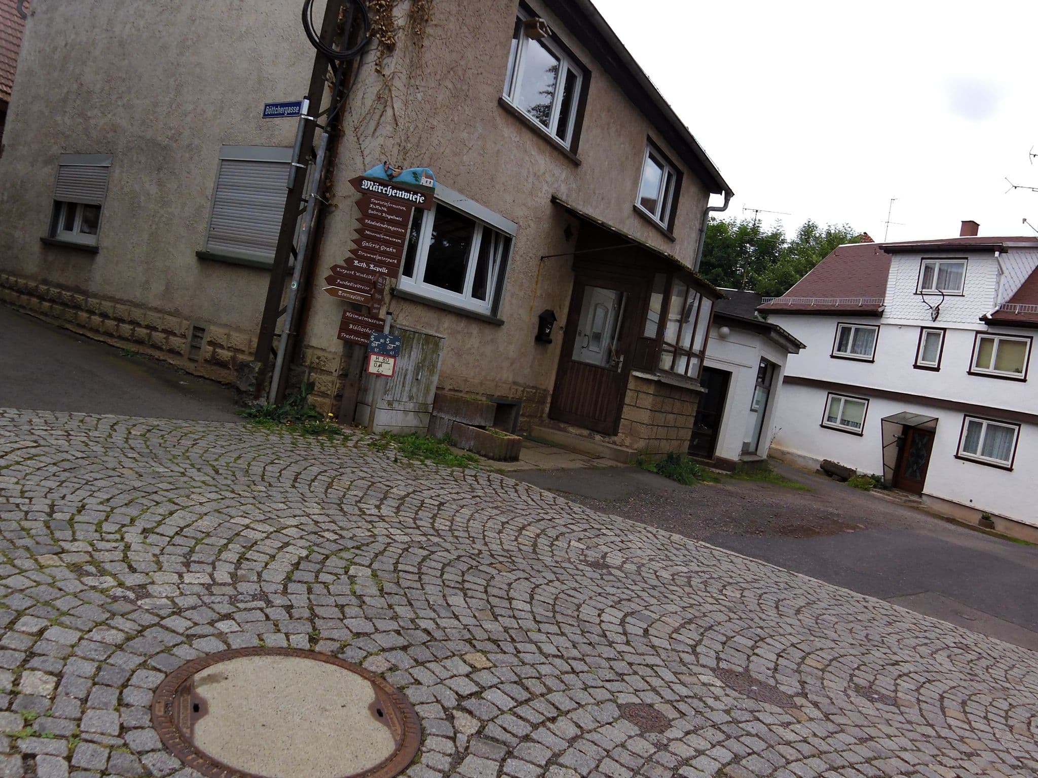 Street view near Felsenthal, Tabarz — © zoegglmeyr (CC BY-SA · Mapillary)