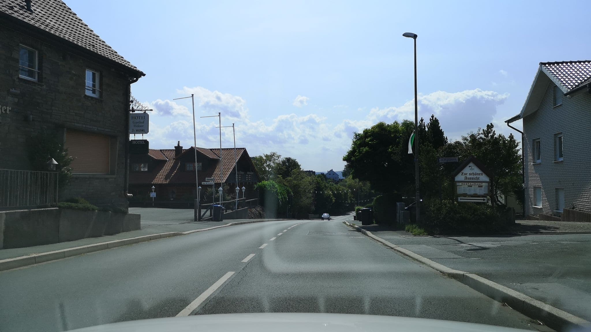 Street view near Landgasthof "Hölzer", Fröndenberg — © cuspis (CC BY-SA · Mapillary)