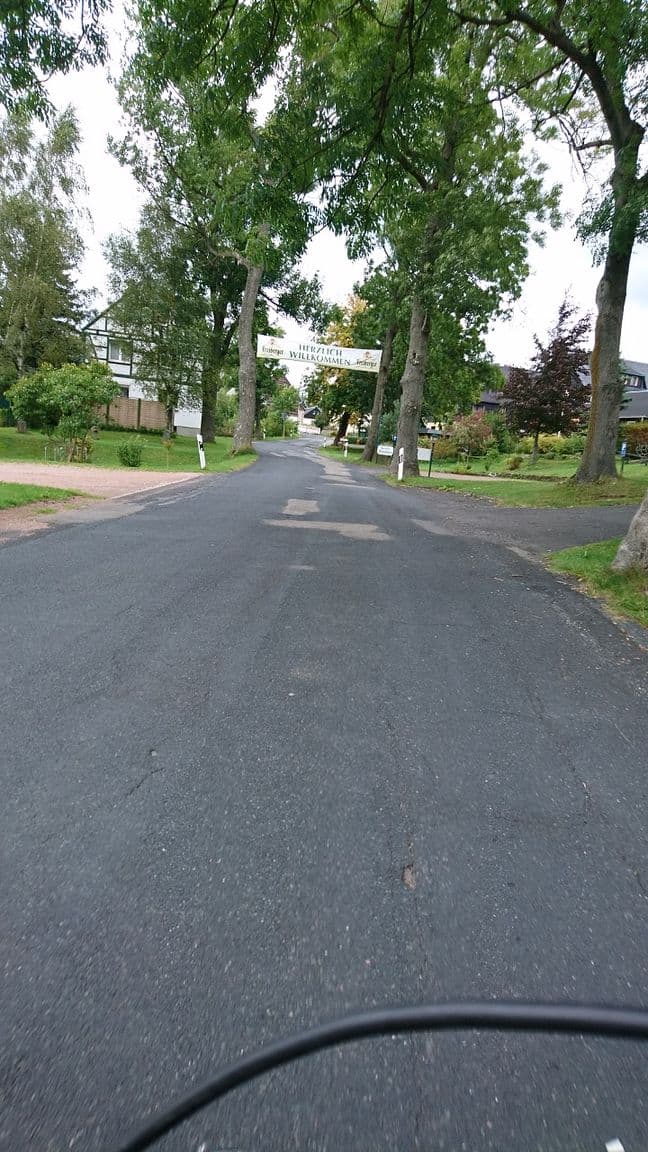 Street view near Pension & Gaststätte Bierkeller, Rechenberg-Bienenmühle — © jochenb (CC BY-SA · Mapillary)
