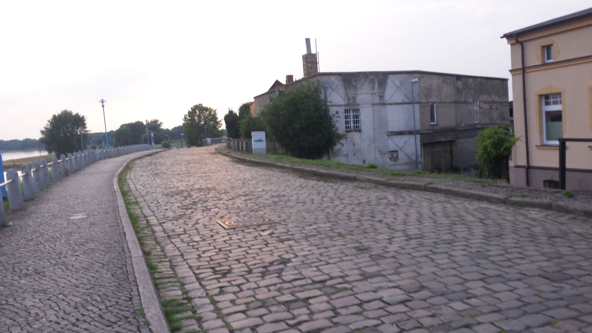 Street view near Ferienwohnung Elbblick, Wittenberge — © yieldmapper (CC BY-SA · Mapillary)