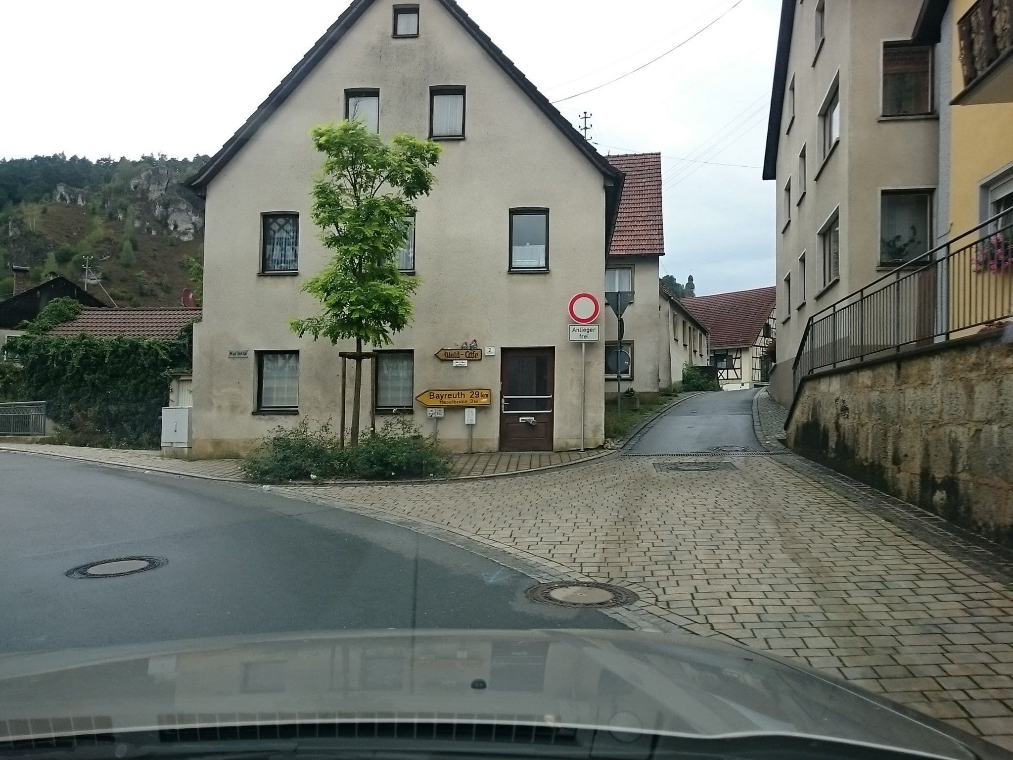 Street view near Gästehaus Poßer, Pottenstein — © voschix (CC BY-SA · Mapillary)