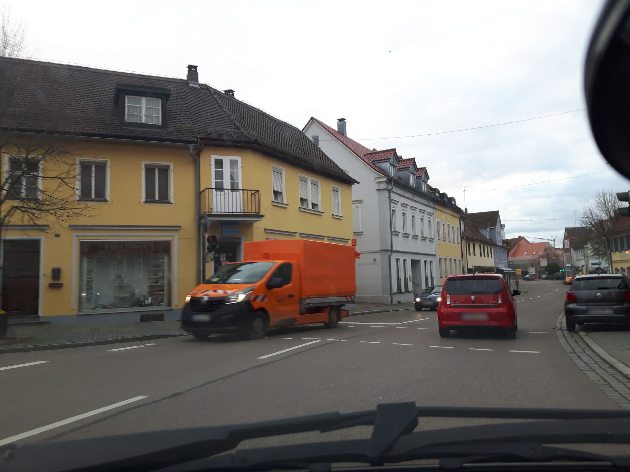 Street view near Hotel-Gasthof Arnold - Haus Linde, Gunzenhausen — © taufkirchner (CC BY-SA · Mapillary)