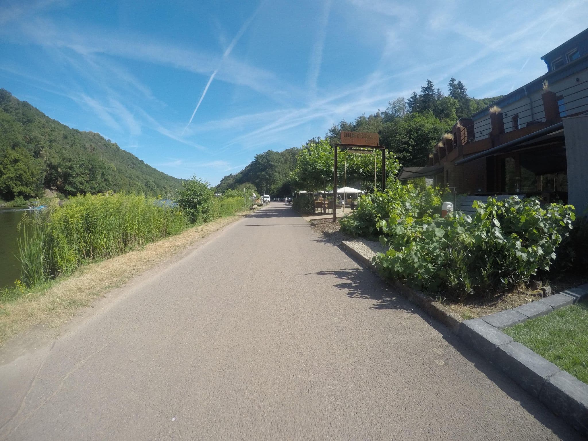 Street view near Saarschleifenlodge, Orscholz — © mfa (CC BY-SA · Mapillary)