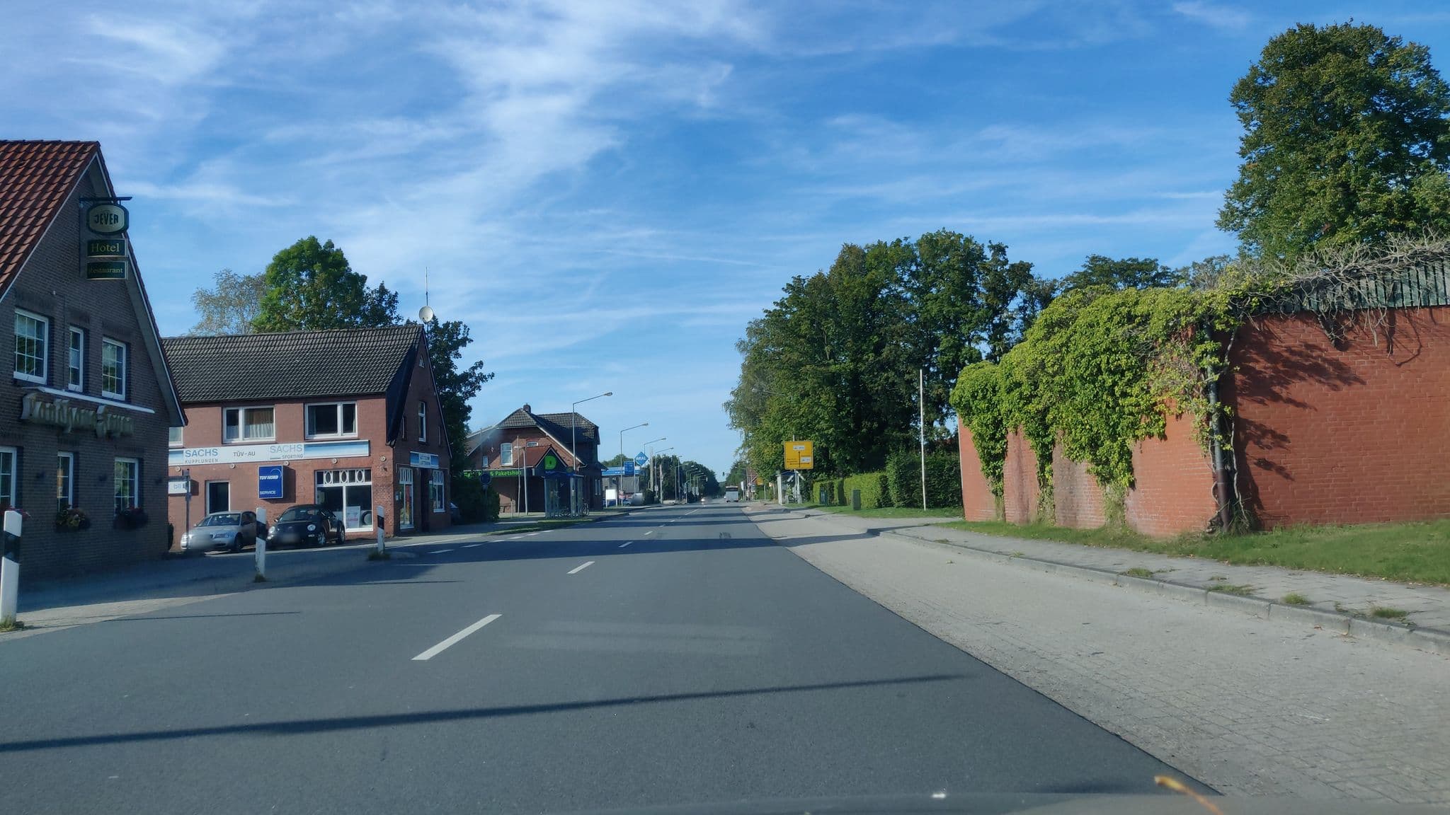 Street view near Landhaus Feyen - Hotel & Restaurant, Mittegroßefehn — © minzkraut (CC BY-SA · Mapillary)