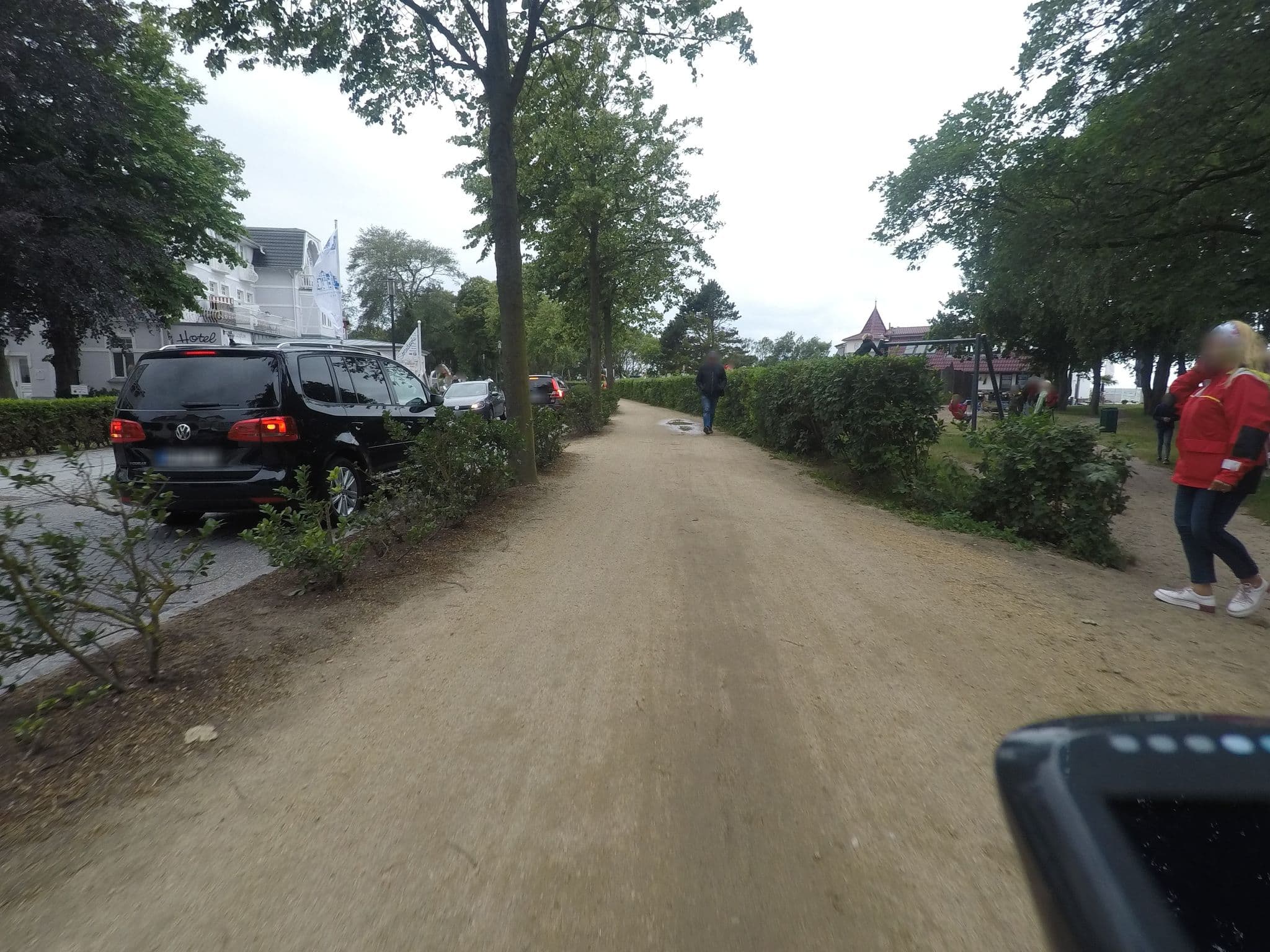 Street view near Hubertusburg Kühlungsborn (Hotel Standperle), Ostseebad Kühlungsborn — © mjay (CC BY-SA · Mapillary)