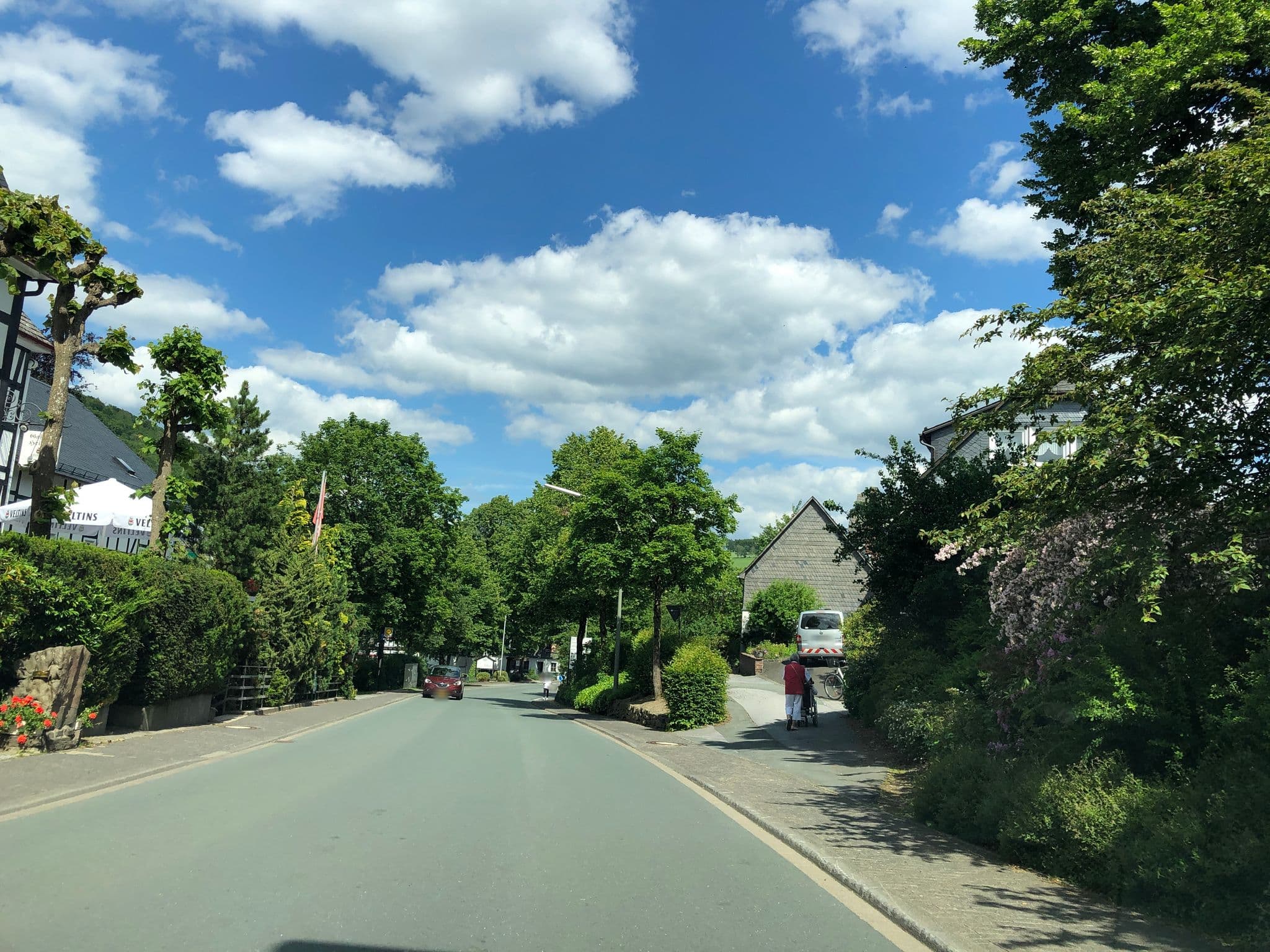 Street view near Gasthof Heimes, Schmallenberg — © chuck (CC BY-SA · Mapillary)