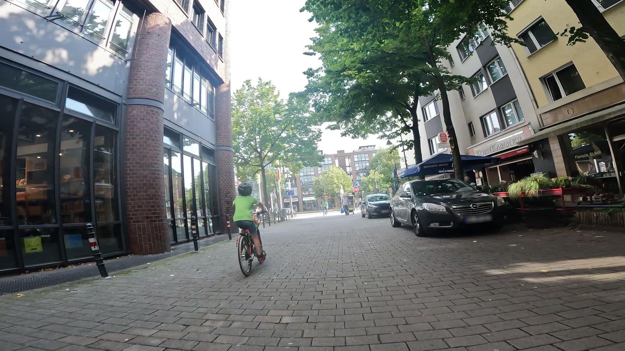 Street view near Hotel Böhmer, Kalk — © marccologne (CC BY-SA · Mapillary)