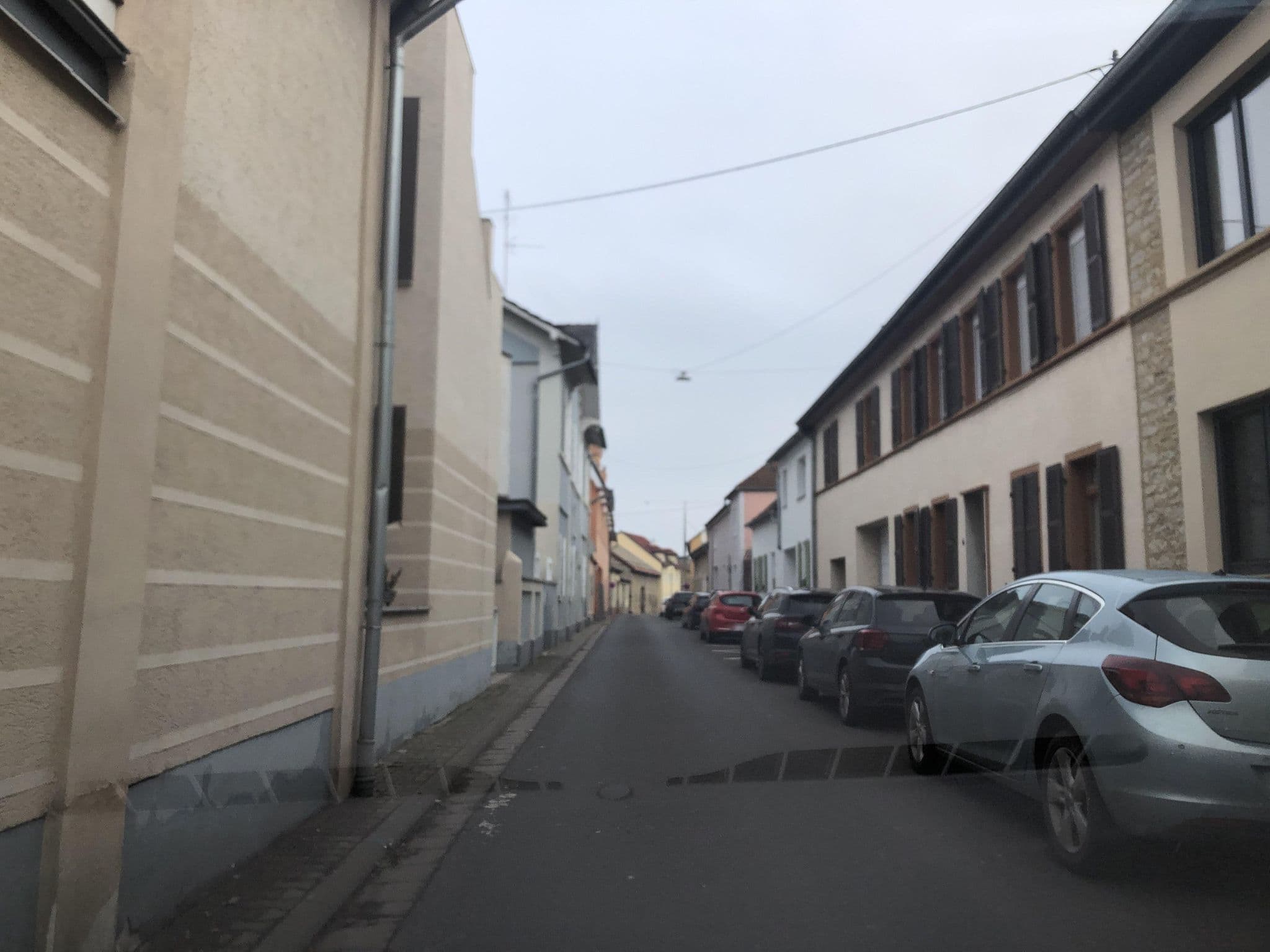 Street view near Boardinghouse am Welzbach, Gau-Algesheim — © amtxi (CC BY-SA · Mapillary)