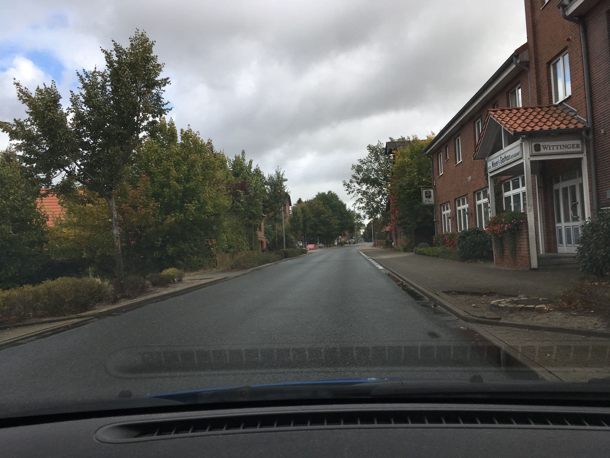 Street view near Meyer's Gasthaus, Uelzen — © hotteliene (CC BY-SA · Mapillary)