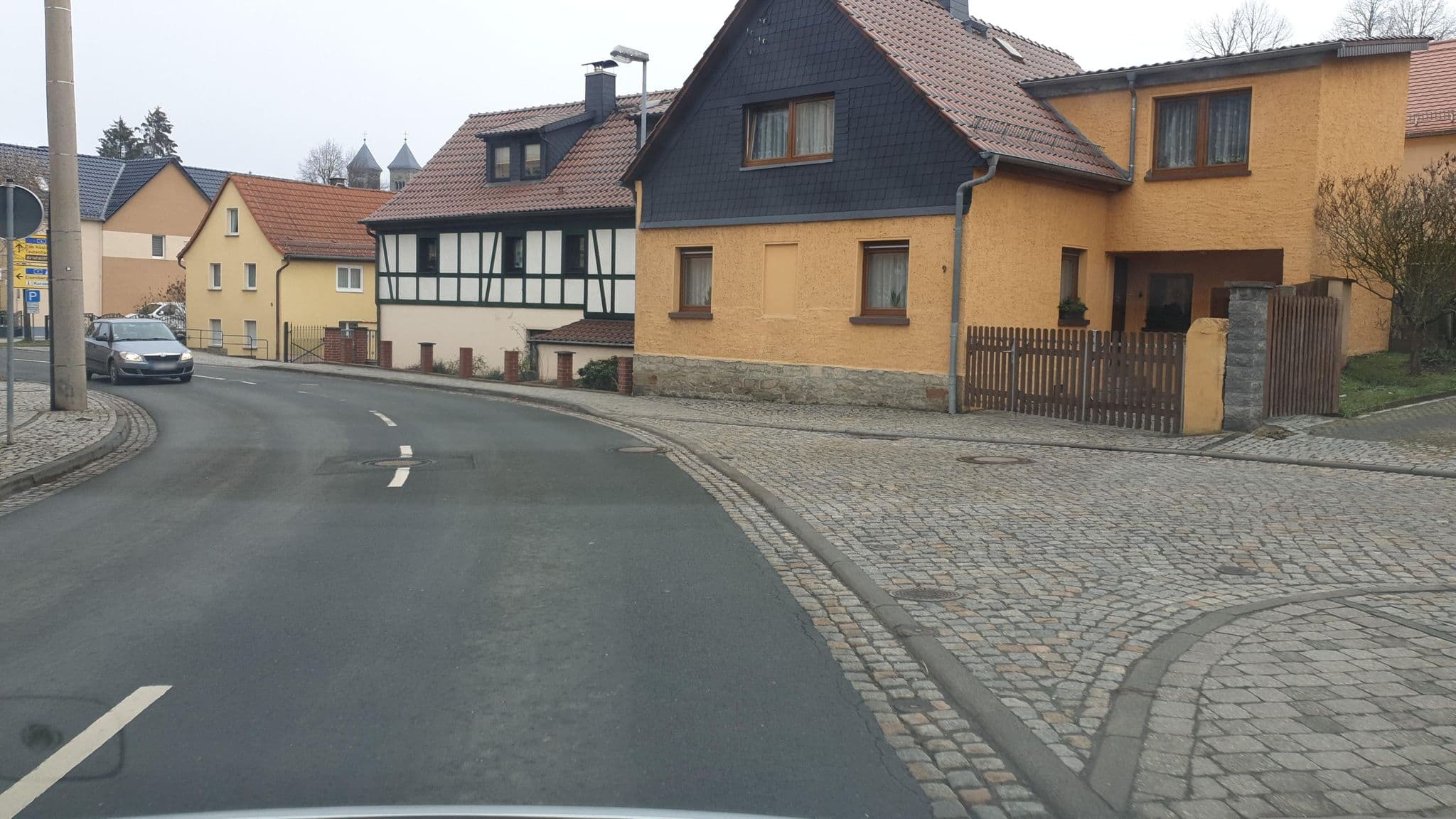 Street view near Ristorante & Hotel »In Piazza«, Bad Klosterlausnitz — © canislupus (CC BY-SA · Mapillary)