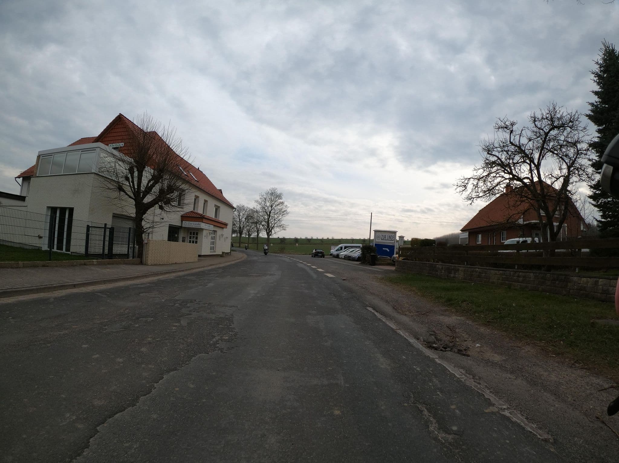 Street view near Landhotel "Zur Linde", Adenstedt — © Langfahrer (CC BY-SA · Mapillary)
