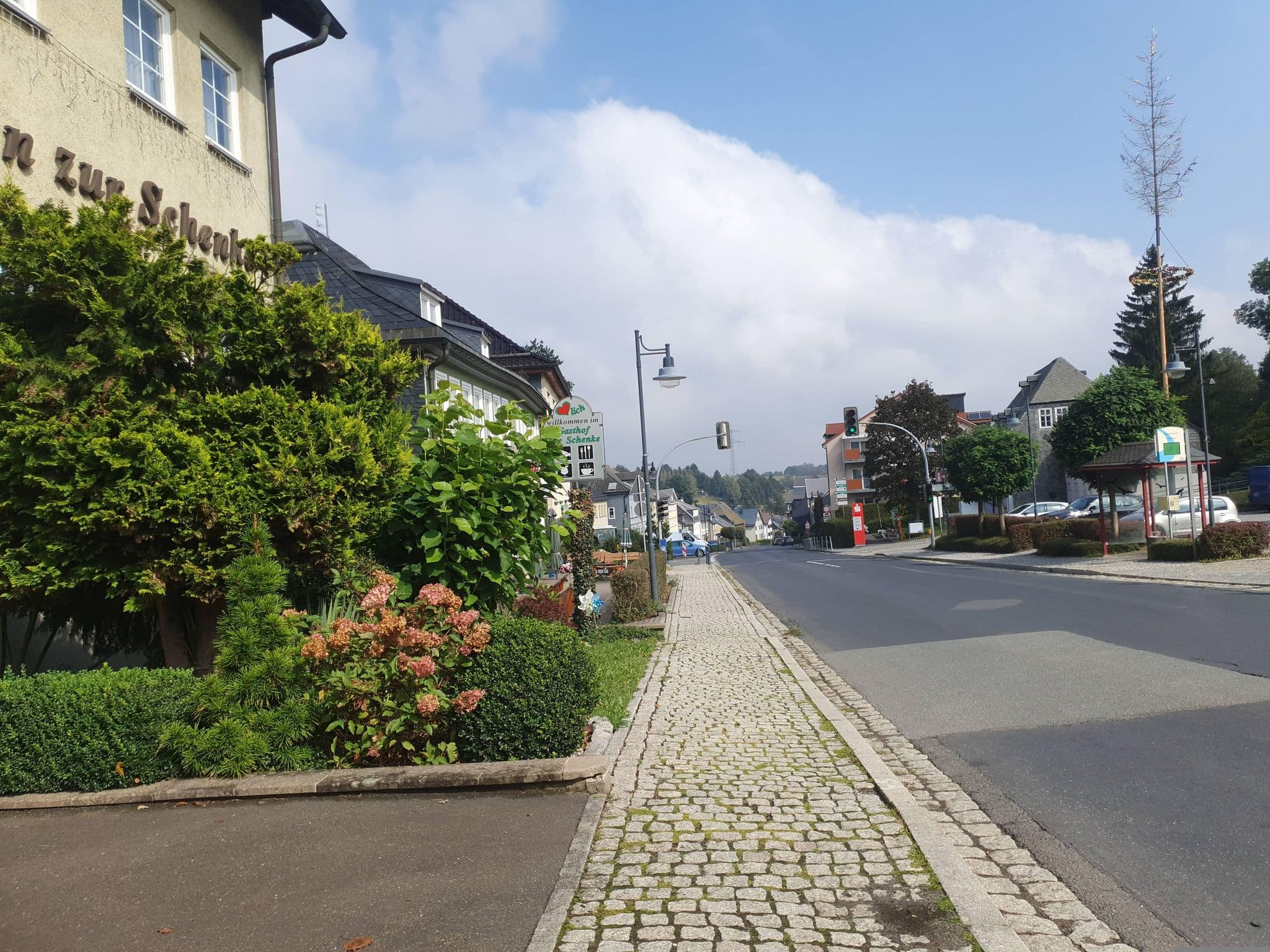 Street view near Pension zur Schenke, Oberweißbach — © bernd_niemann (CC BY-SA · Mapillary)