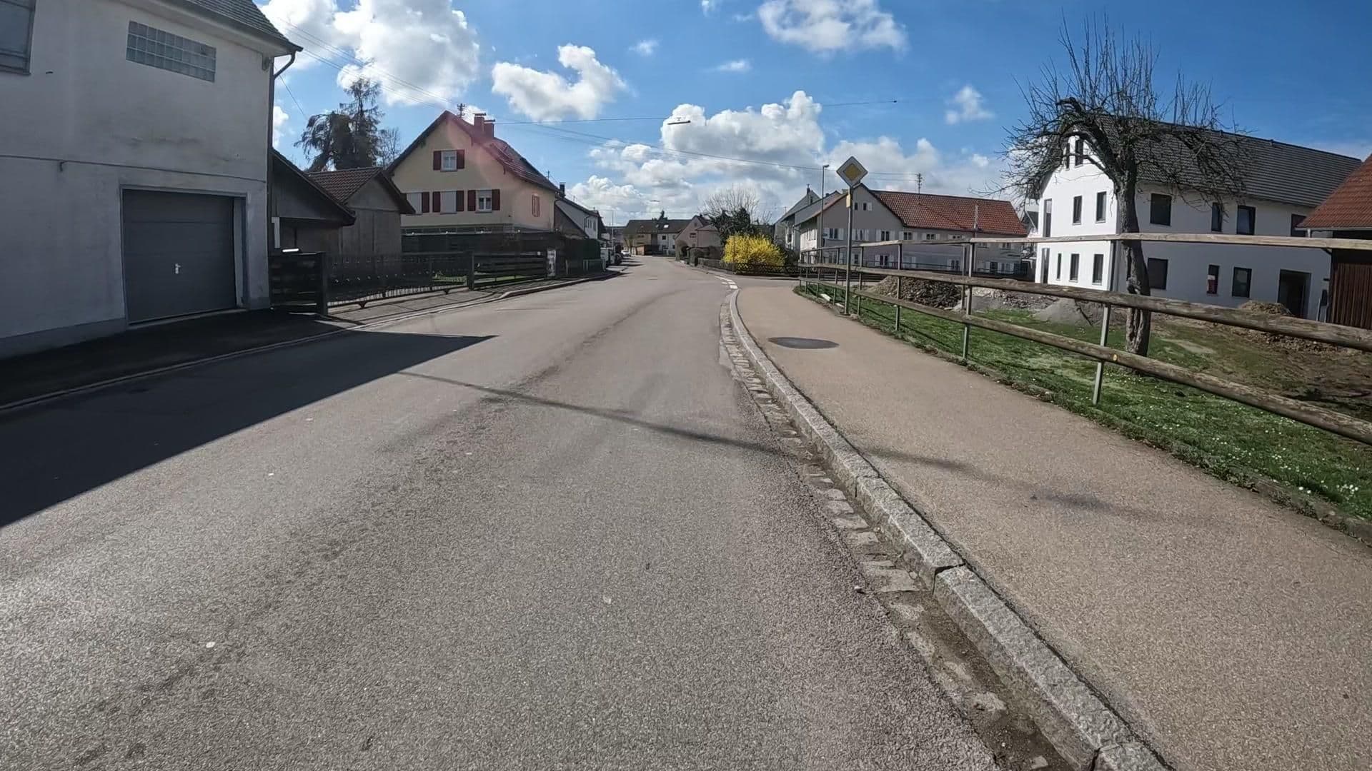 Street view near Gästehaus Sankt Ulrich, Amendingen — © grynaeno (CC BY-SA · Mapillary)