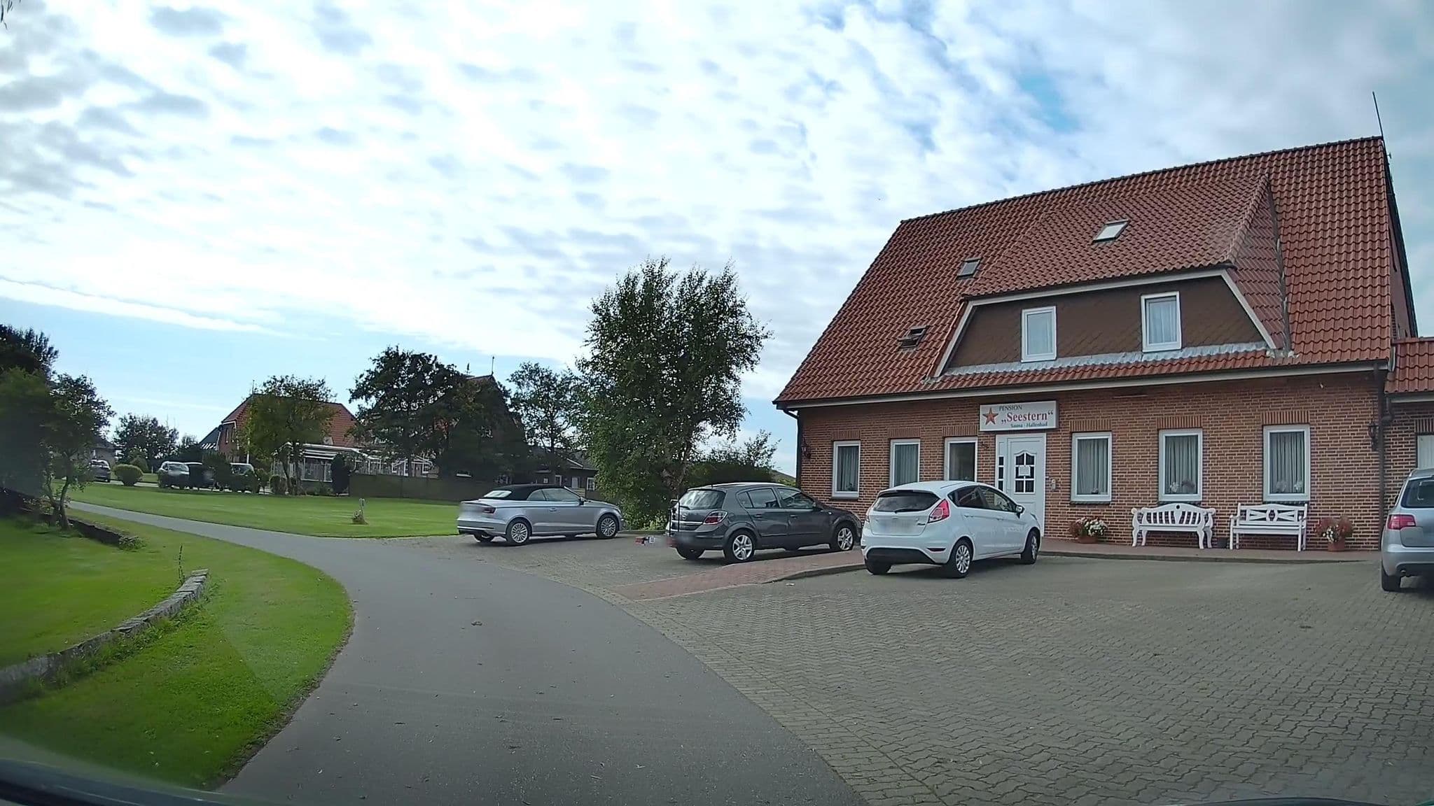 Street view near Pension Seestern, Fehmarn — © hendel (CC BY-SA · Mapillary)