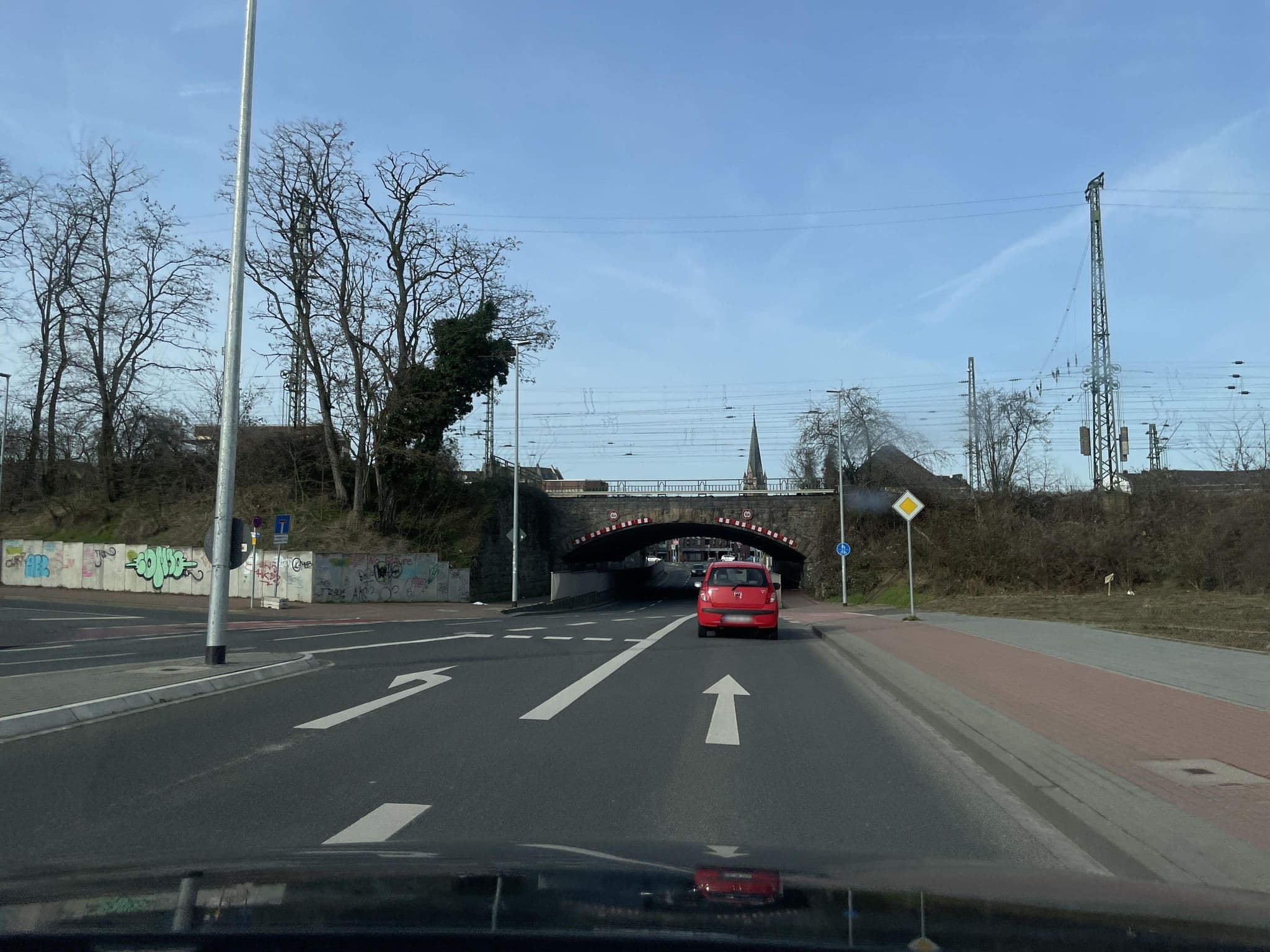Street view near B&B Hotel Mönchengladbach, Mönchengladbach — © endradon (CC BY-SA · Mapillary)