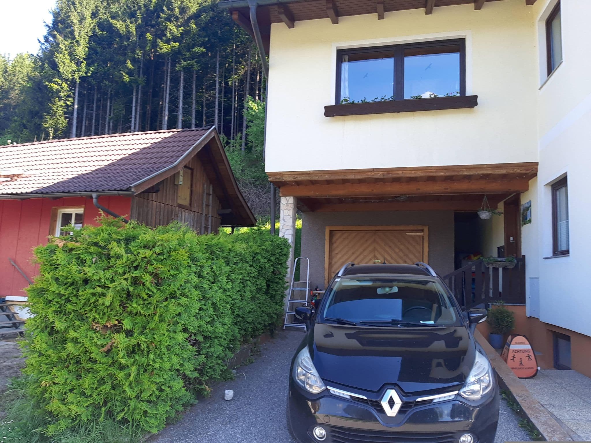 Street view near Haus Peter, Faak am See — © alesarrett (CC BY-SA · Mapillary)
