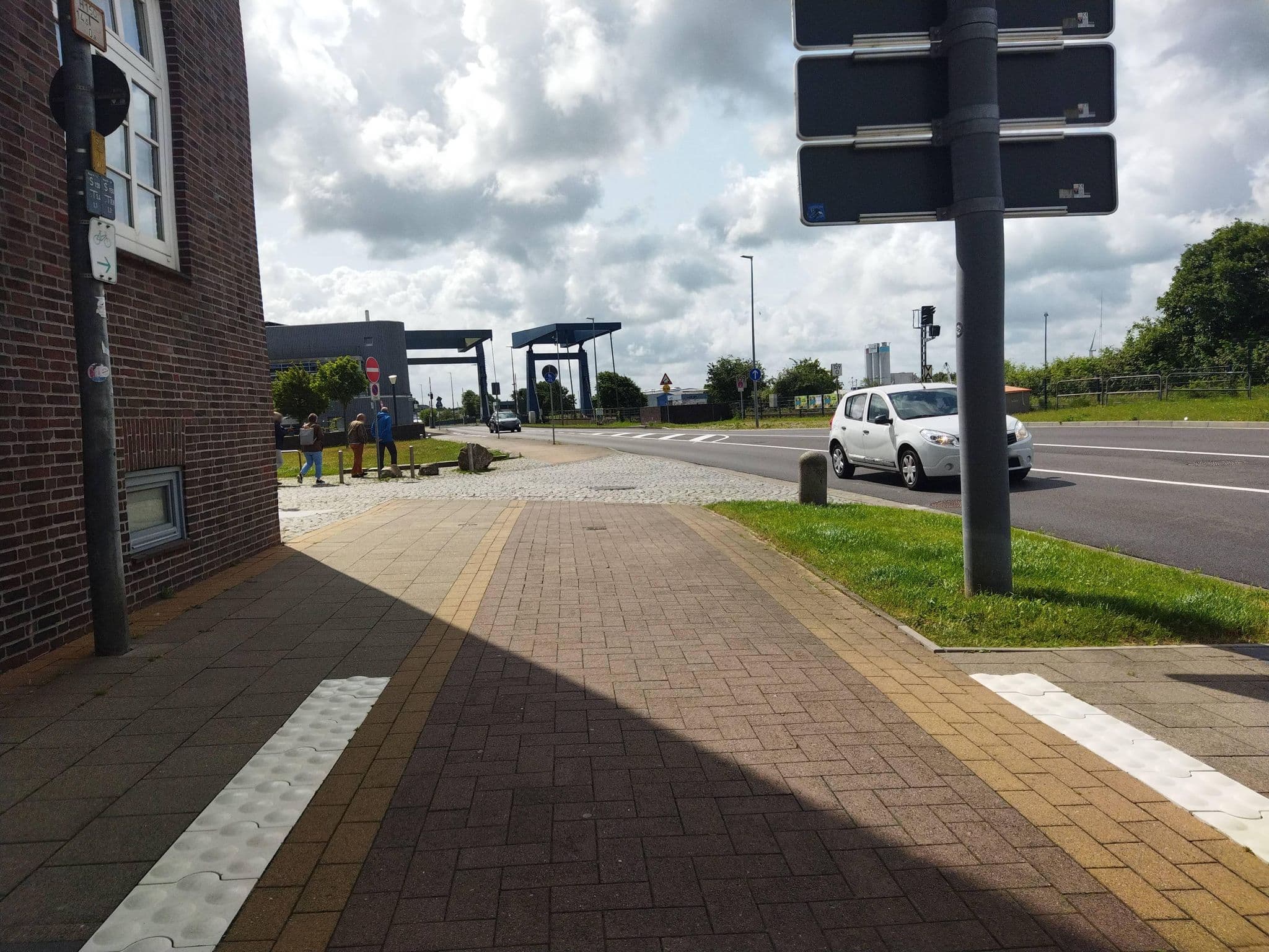 Street view near Hotel Altes Zollamt, Husum — © changchun1 (CC BY-SA · Mapillary)
