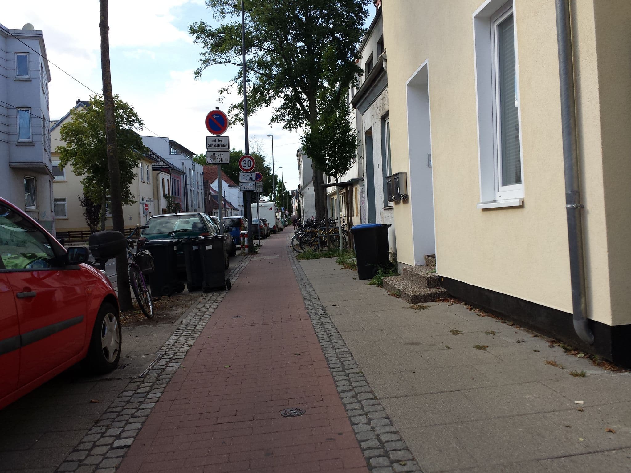Street view near Apartments Am Werdersee, Bremen — © hubert87 (CC BY-SA · Mapillary)