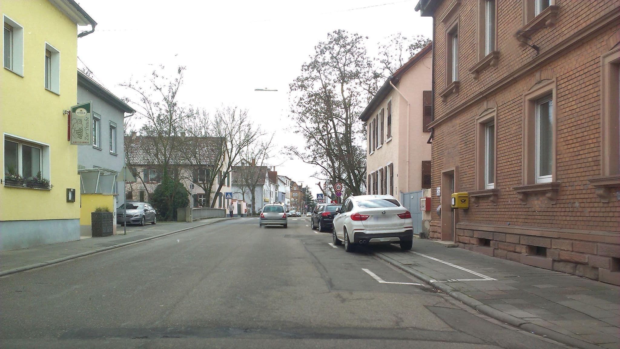 Street view near Zur Traube, Offstein — © wegavision (CC BY-SA · Mapillary)