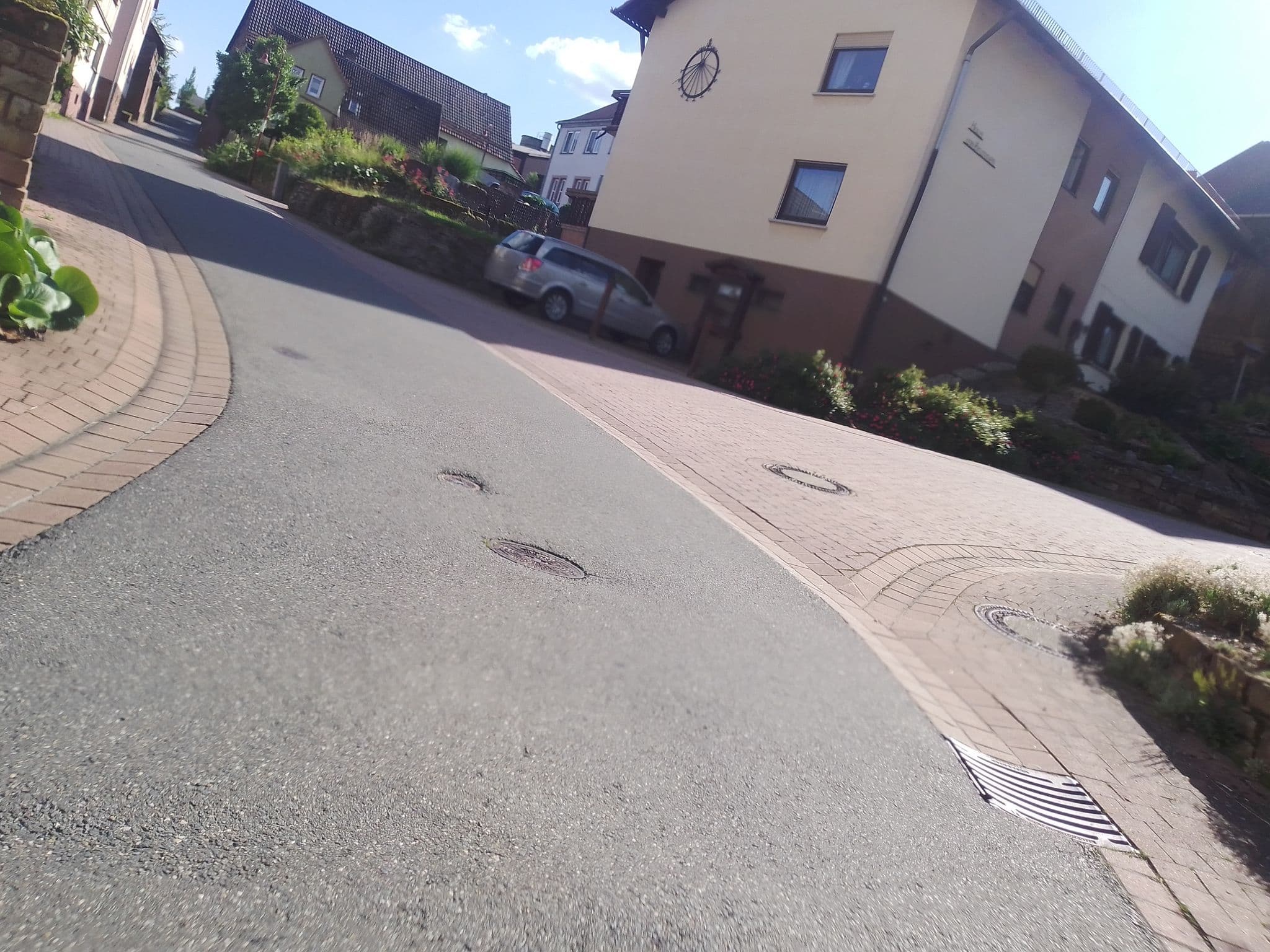 Street view near Haus Heidi, Ferienwohnungen, Hasloch — © mlh2018 (CC BY-SA · Mapillary)