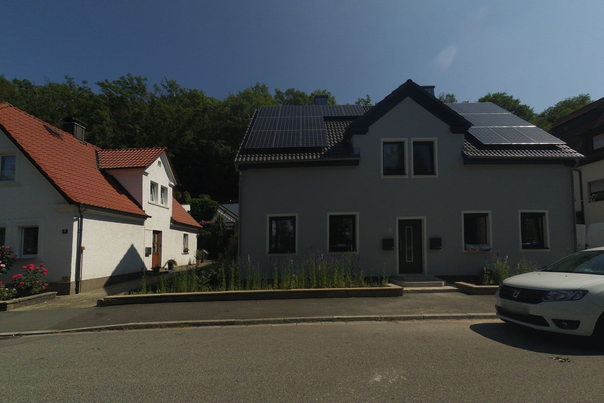 Street view near Hotel-Gasthof Drei Kronen, Burgkunstadt — © wegavision (CC BY-SA · Mapillary)