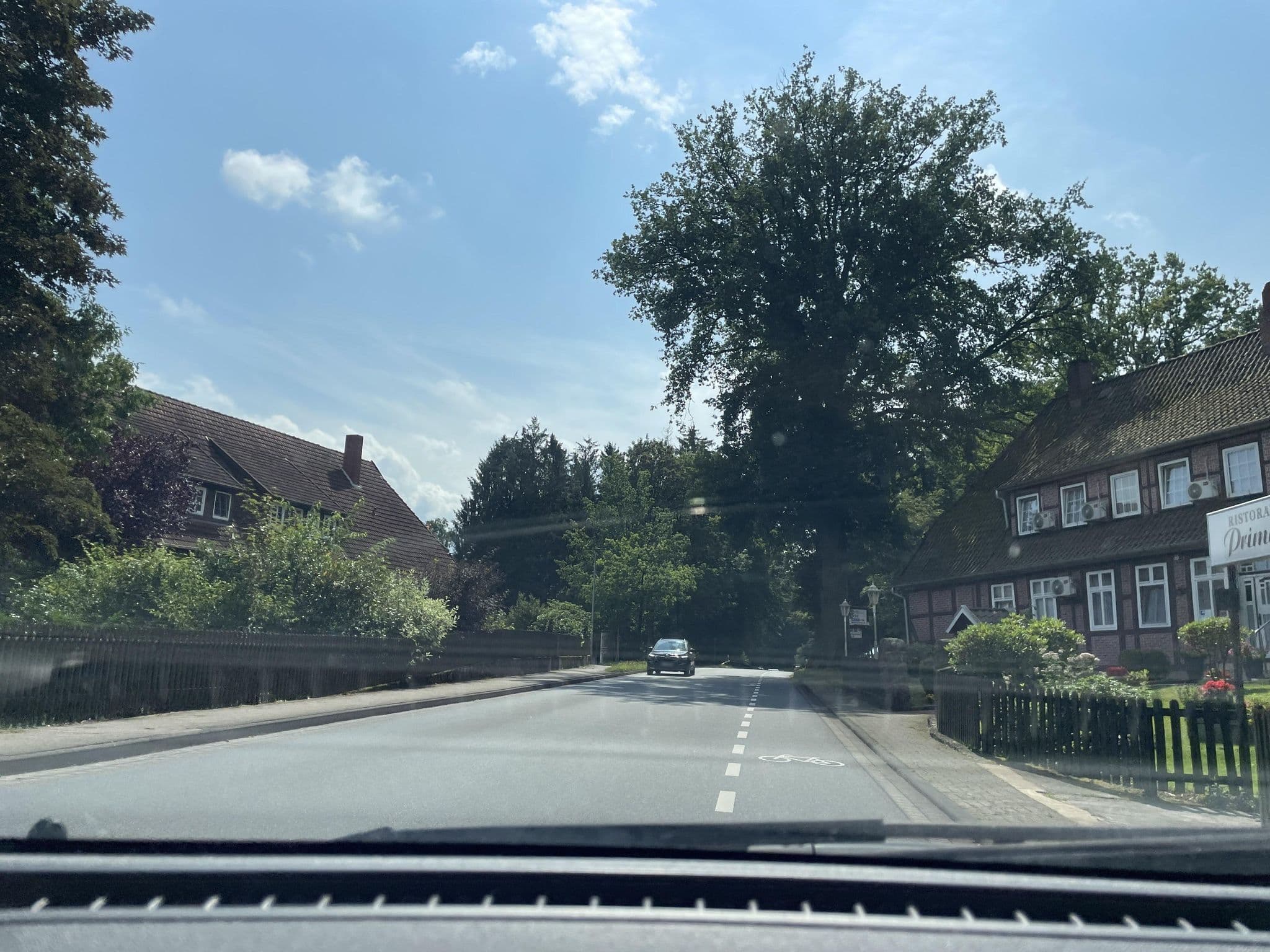 Street view near Zum Böhmegrund, Bad Fallingbostel — © hotteliene (CC BY-SA · Mapillary)