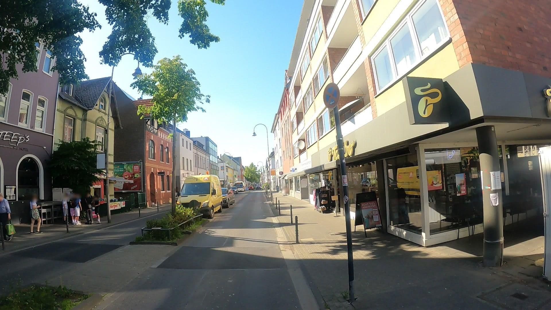 Street view near Steeps, Rodenkirchen — © popball (CC BY-SA · Mapillary)