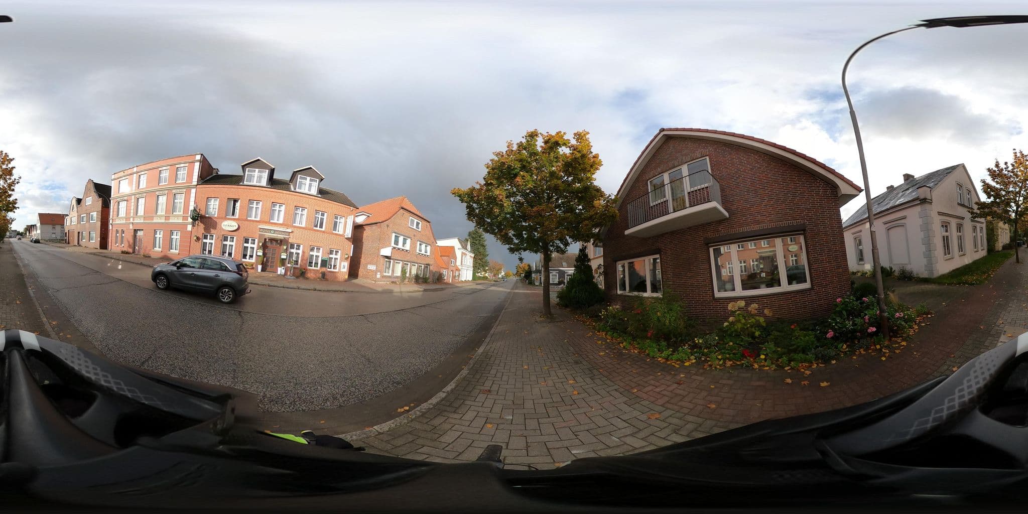 Street view near Hotel Gerson, Sankt Michaelisdonn — © stefanhrt (CC BY-SA · Mapillary)