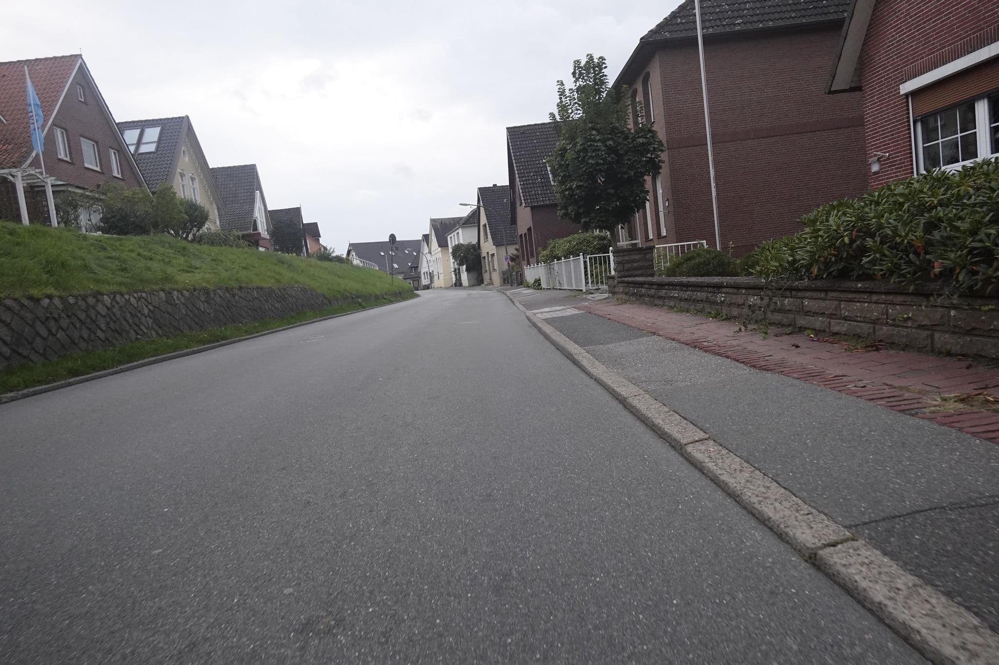 Street view near DPØ7 Seefunk, Neuenfelde — © skaycle (CC BY-SA · Mapillary)