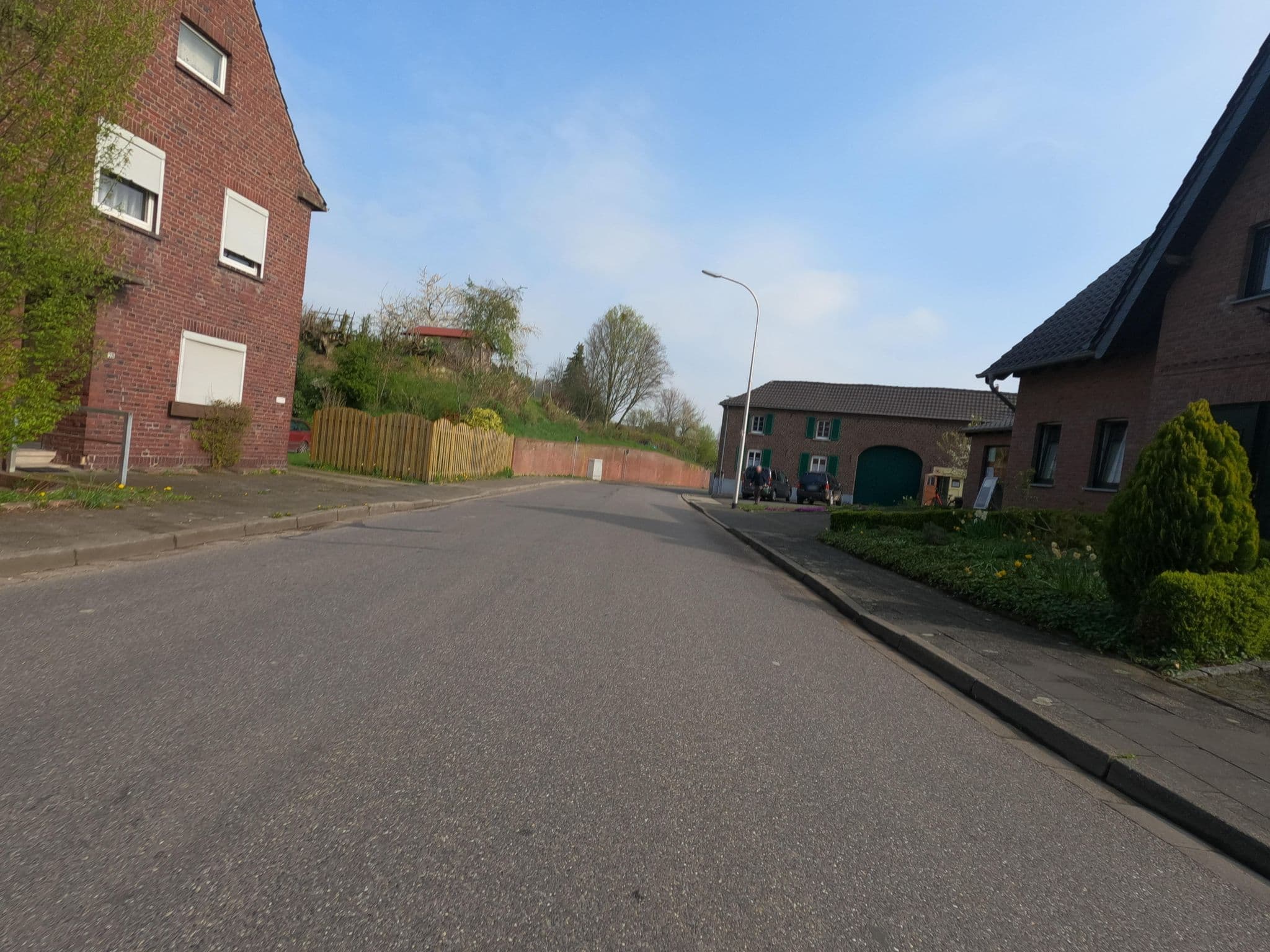 Street view near Ferienwohnung "Auf dem Hühnerhof", Heinsberg — © hektor1989 (CC BY-SA · Mapillary)