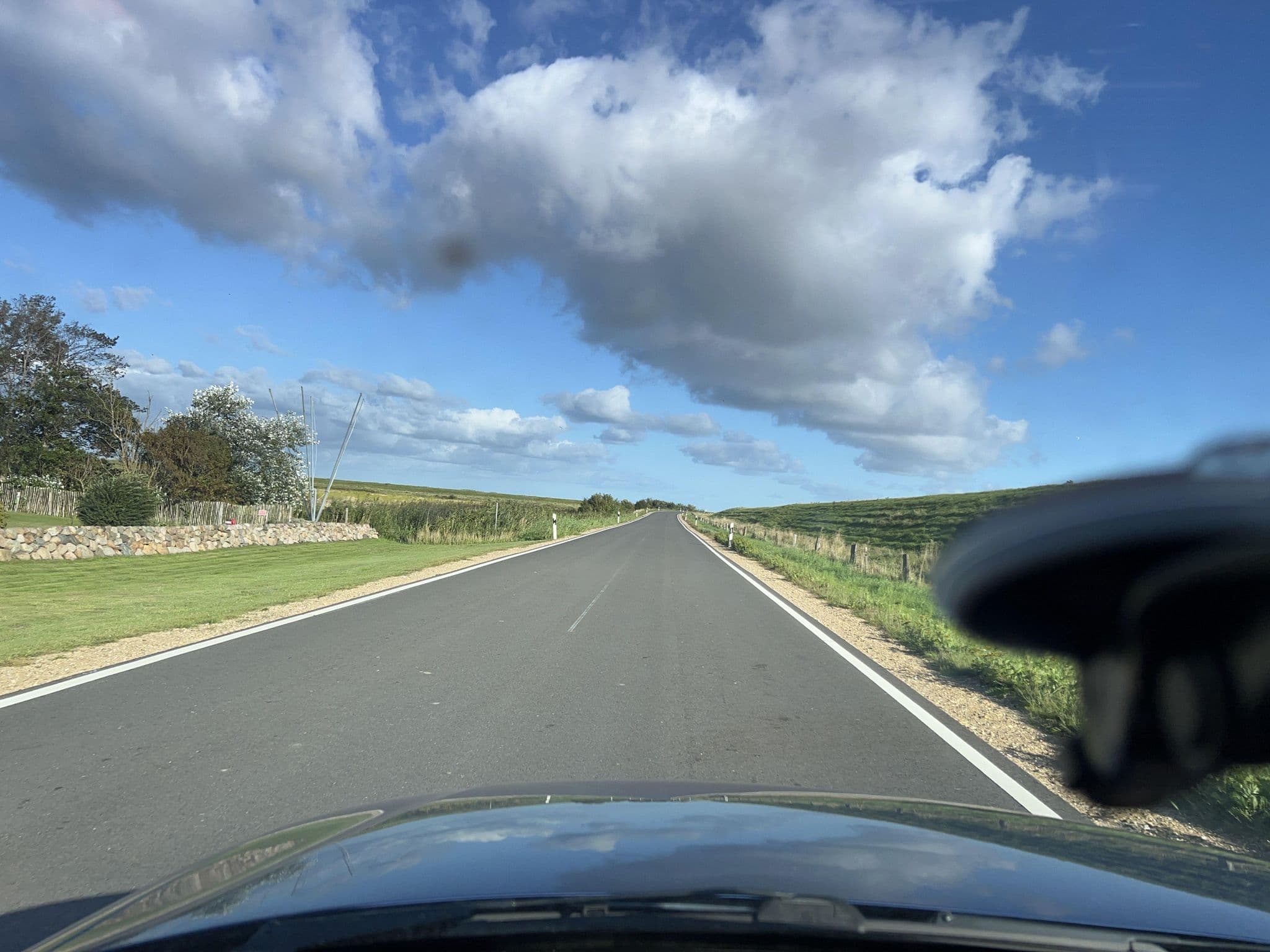 Street view near Pension Recklef, Risum-Lindholm — © robffm (CC BY-SA · Mapillary)