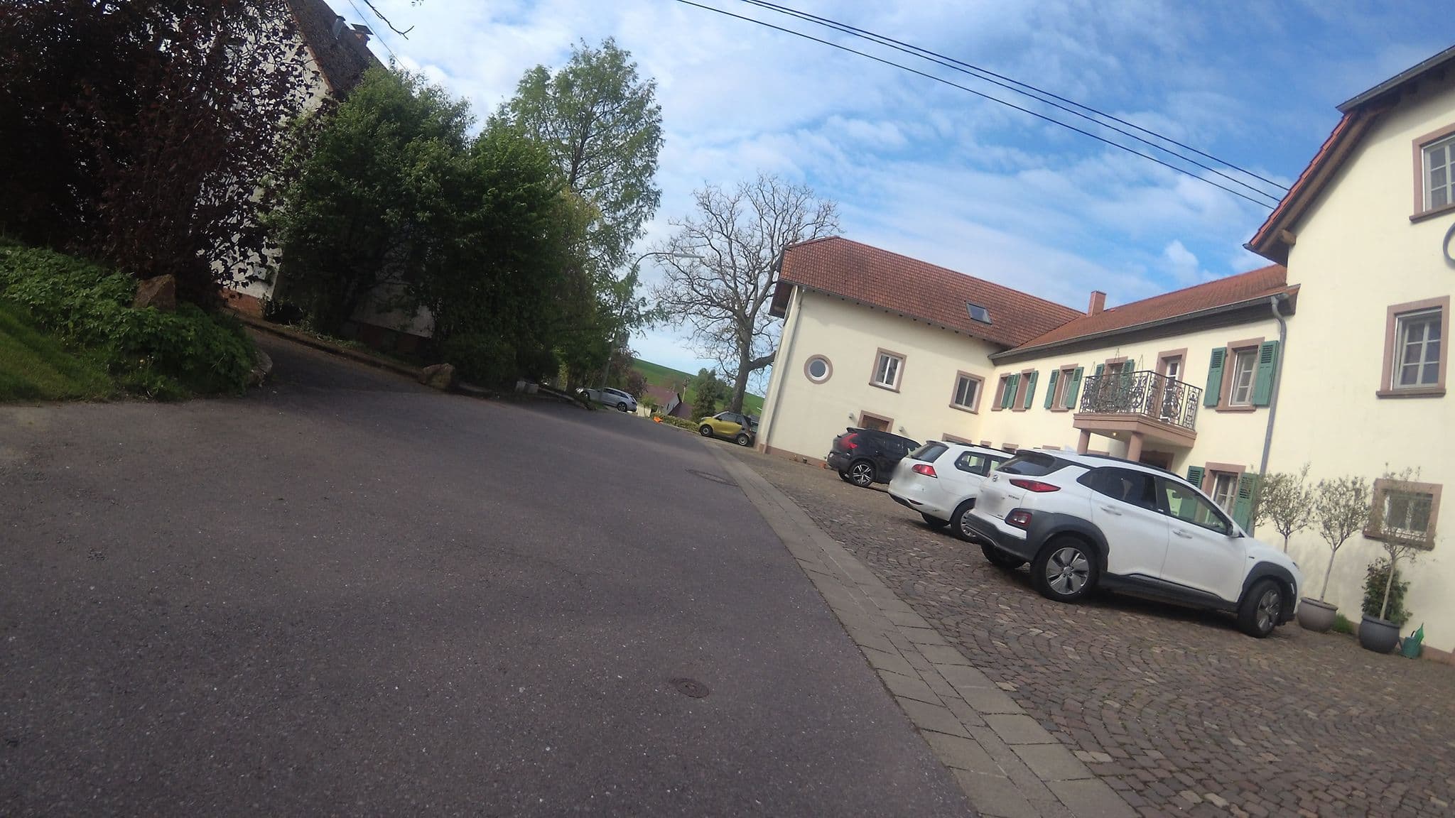 Street view near Sonnenhof Landhaus & Hotel, Orscholz — © teddy73 (CC BY-SA · Mapillary)
