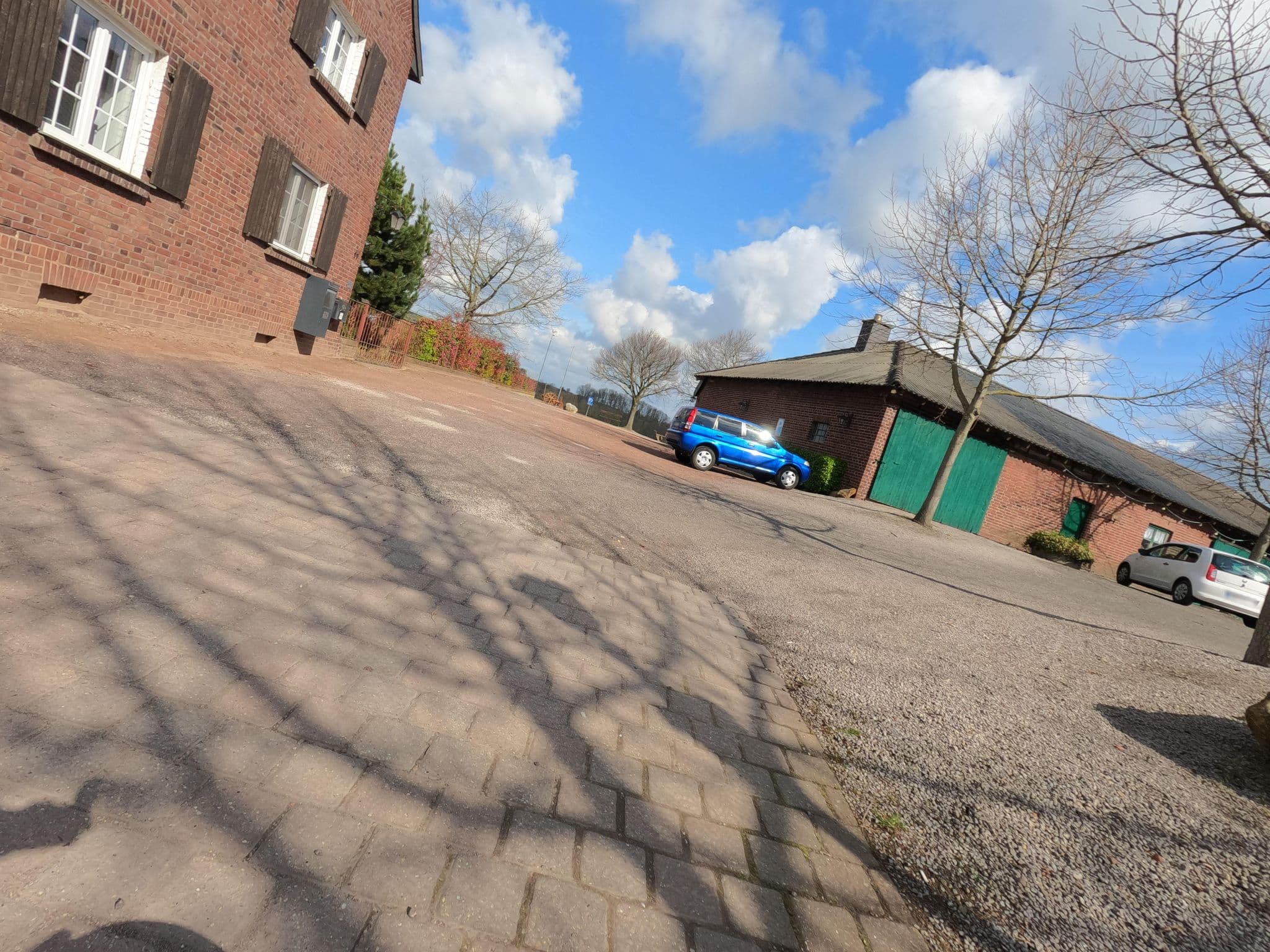Street view near Landhaus Göddertzhof, Titz — © hektor1989 (CC BY-SA · Mapillary)