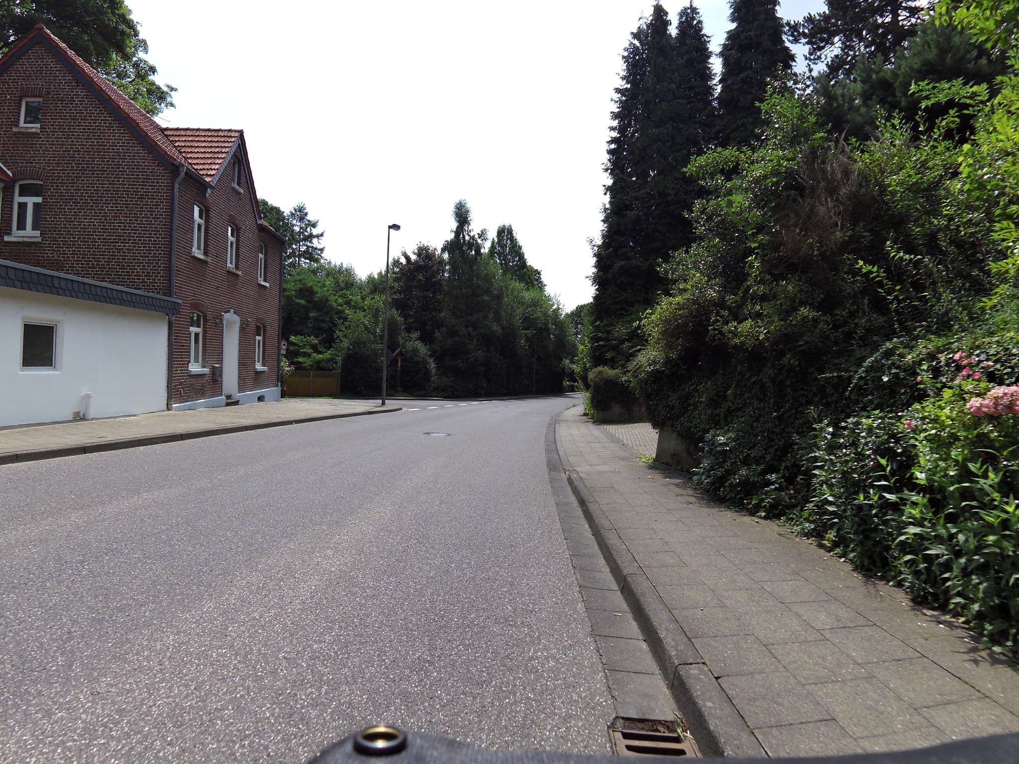 Street view near Ferienwohnung Rixen "Am Wald", Dalheim — © sander_h (CC BY-SA · Mapillary)