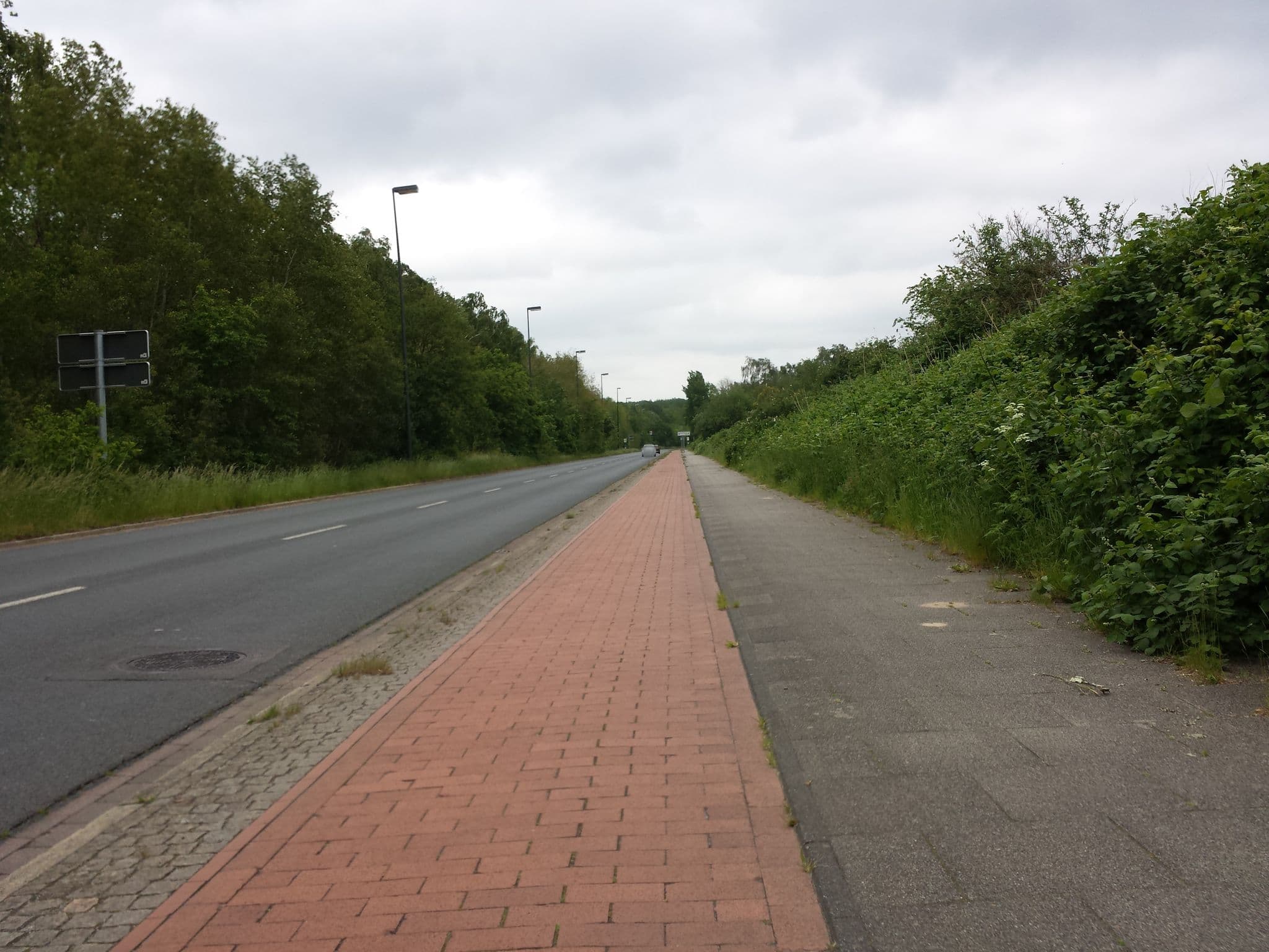 Street view near Reisemobilhafen Hanse Camping, Bremen — © hubert87 (CC BY-SA · Mapillary)