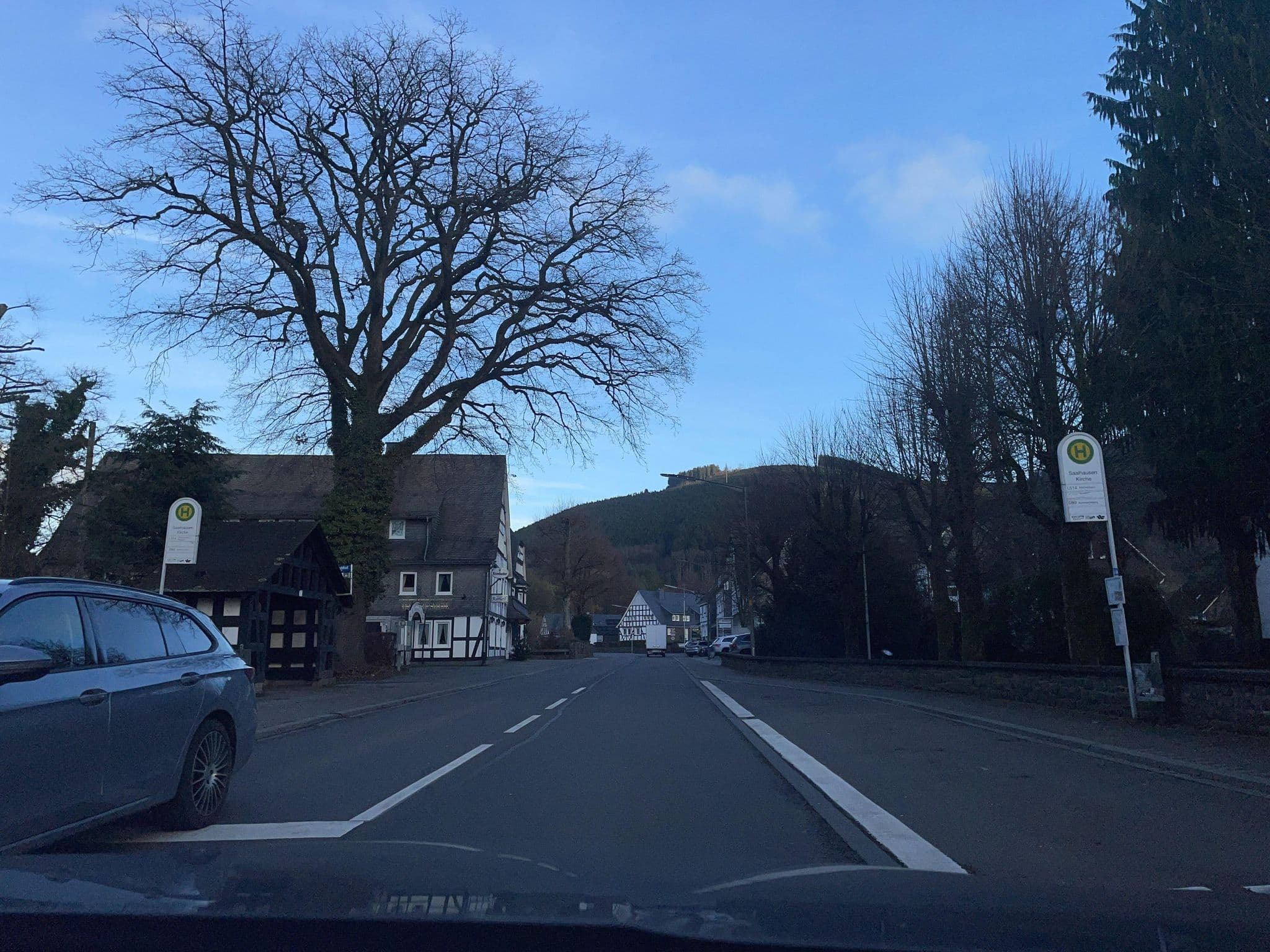 Street view near Voss, Kirchhundem — © baldur80 (CC BY-SA · Mapillary)