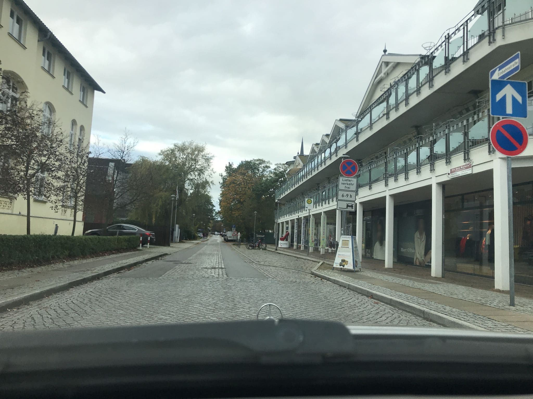 Street view near Hotel Dünenschloß, Ostseebad Zinnowitz — © saschahaberkorn (CC BY-SA · Mapillary)