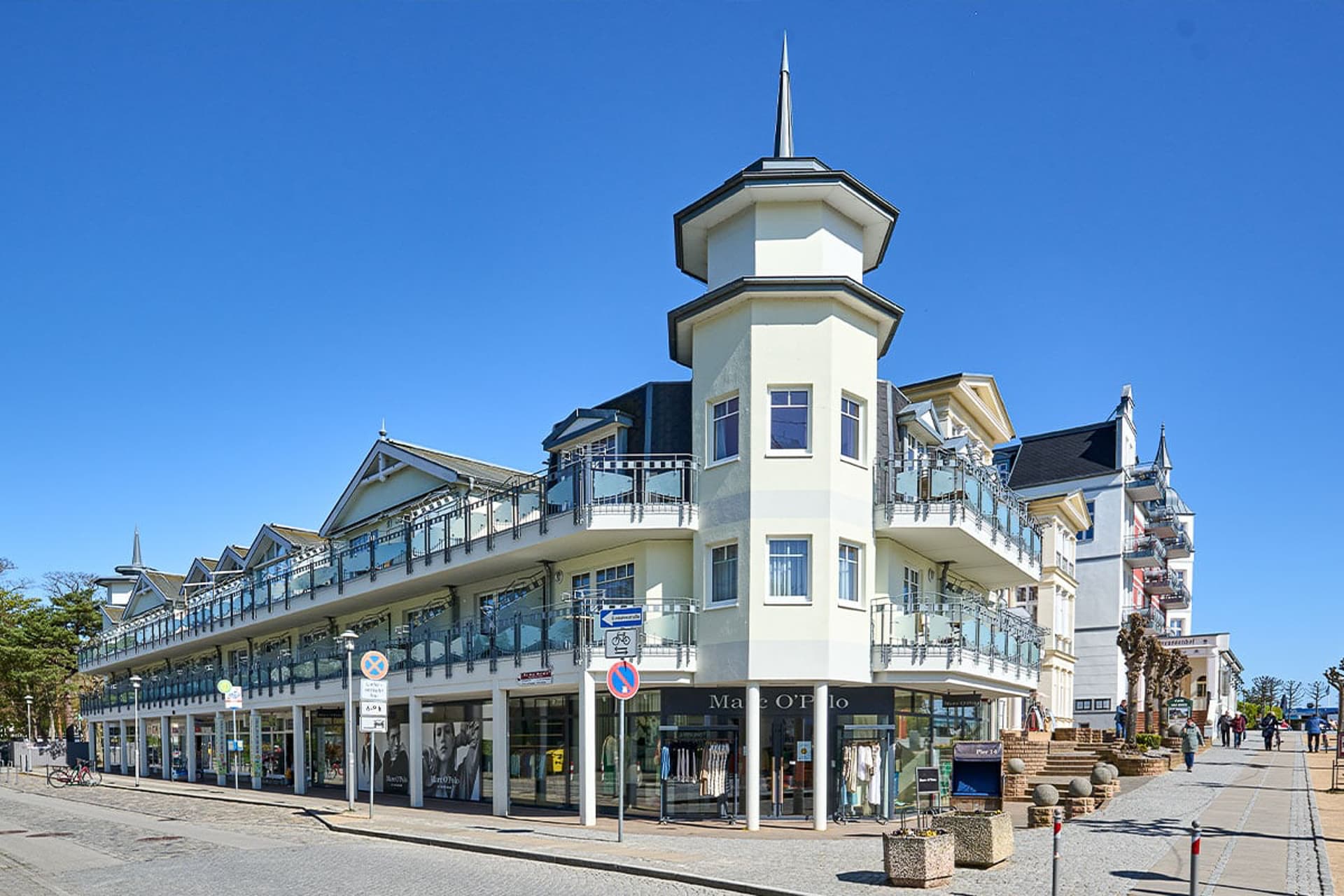 Strandhotel Luise von Preussen (via Wikimedia Commons, CC BY-SA 4.0)