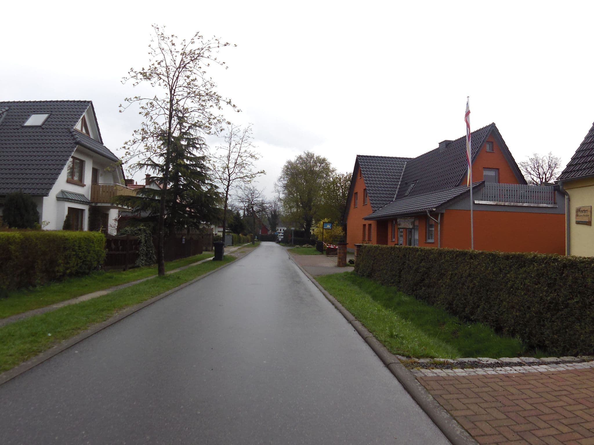 Street view near Haus Kathrin, Zingst — © zoegglmeyr (CC BY-SA · Mapillary)