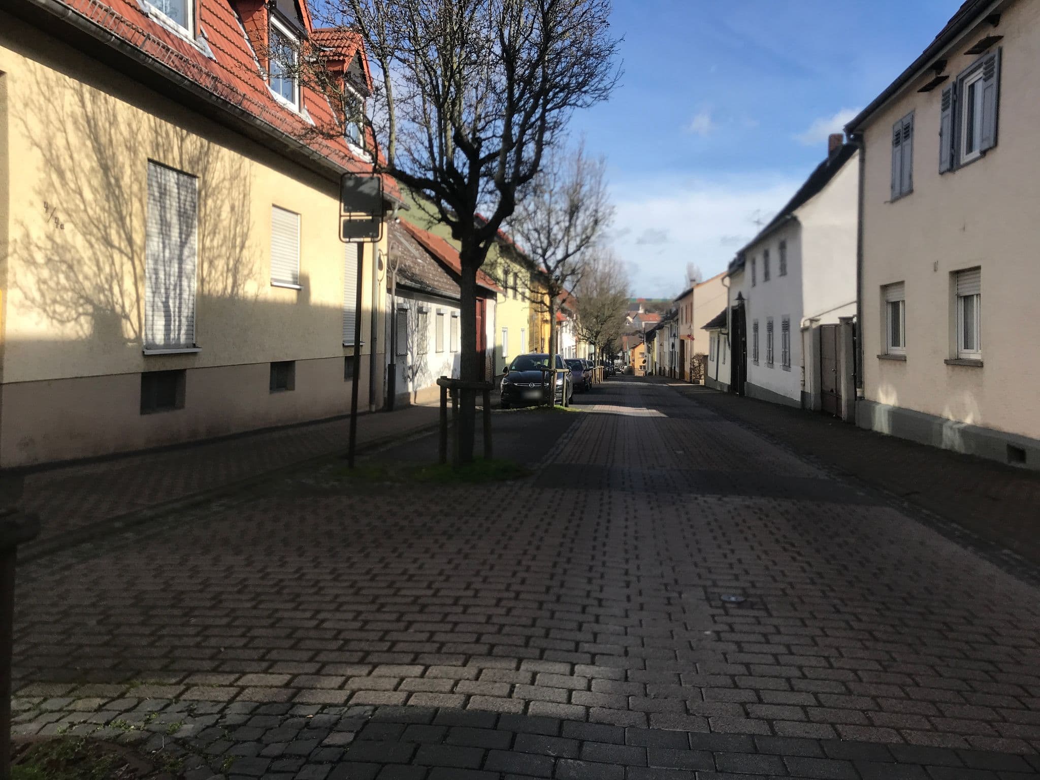 Street view near Hotel Grüner Wald, Nordenstadt — © miguel_andrade (CC BY-SA · Mapillary)